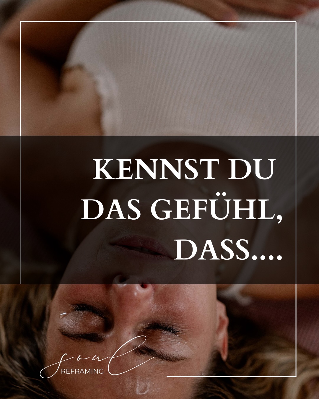 Kennst du das Gefühl, dass jeder Blick auf dich selbst von Selbstkritik geprägt ist? Dass die innere Stimme lauter ist als jedes Kompliment – und du oft härter mit dir bist als mit allen anderen?
Vielleicht zeigt sich diese Selbstkritik am deutlichsten, wenn du in den Spiegel schaust. Dein Blick bleibt an vermeintlichen Makeln hängen, an Dingen, die „nicht richtig“ sind, die anders sein müssten. Kaum etwas entgeht diesem prüfenden Auge, während das Schöne, Einzigartige fast unsichtbar wird.
Was wäre, wenn du beginnst, dein Aussehen nicht länger zu bewerten, sondern einfach wahrzunehmen? Ohne Urteil. Ohne Vergleich. Nur du.
Was wäre, wenn dieser Blick auf dich selbst auch freundlicher sein dürfte? Wenn Verständnis und Mitgefühl langsam die Kritik ersetzen könnten?
Was wäre, wenn genau hier ein neuer Blick beginnt? ✨
Schau dir Soulreframing näher an und entdecke, wie sich dein Verhältnis zu dir und deinem Körper verändern darf.
Erfahre mehr über Soulreframing – Link in Bio