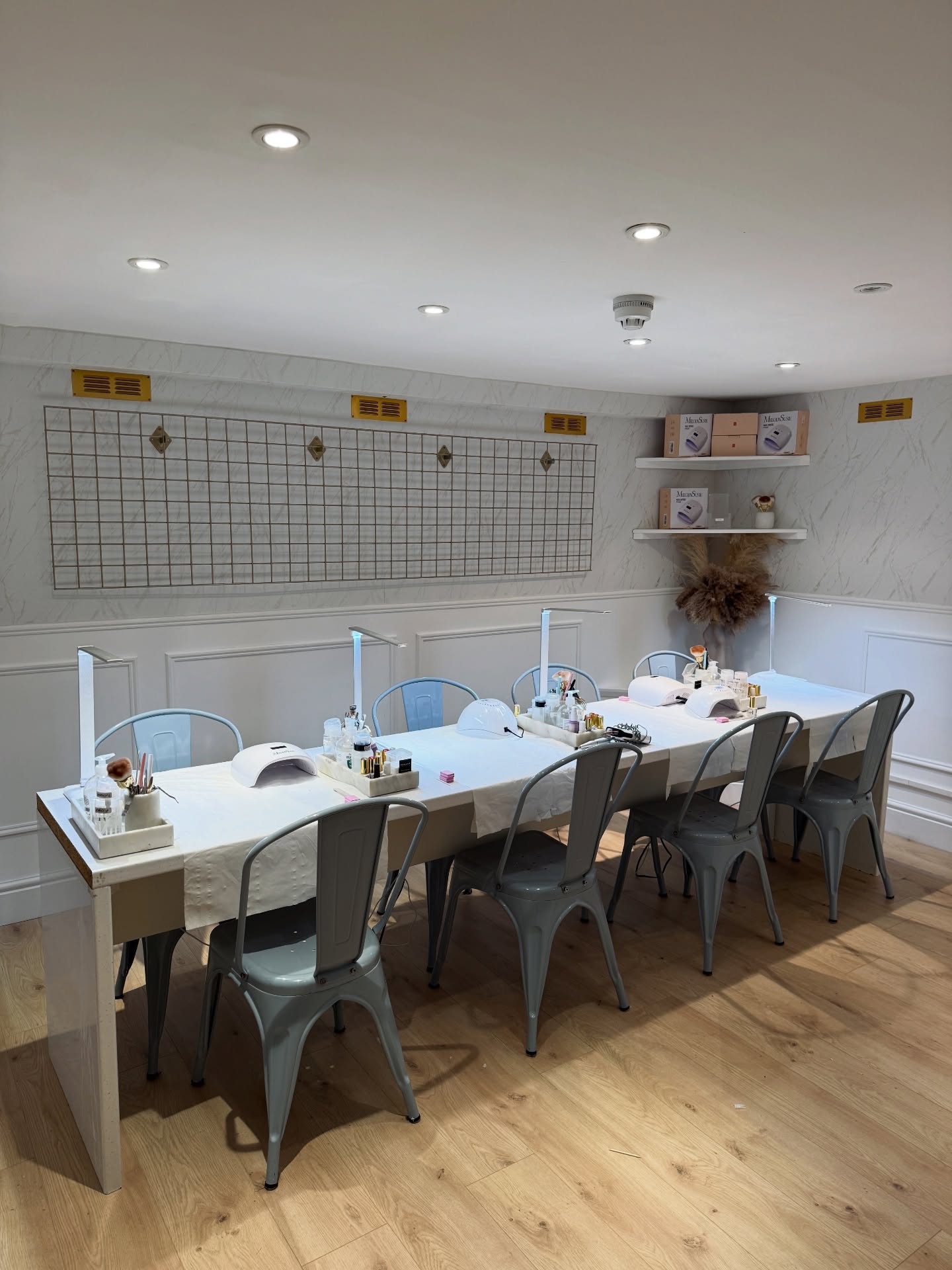 Nail training at Blooms 🤍
You can book your nail trio course today for just £449 with a small deposit to secure your date - learn Gel Polish, Builder Gel and Electric Nail File in this 1 day course, the perfect step for any aspiring nail technician.
Book now via our website | link in bio.
0% finance available
Limited spaces
ABT Accredited | Beginner friendly