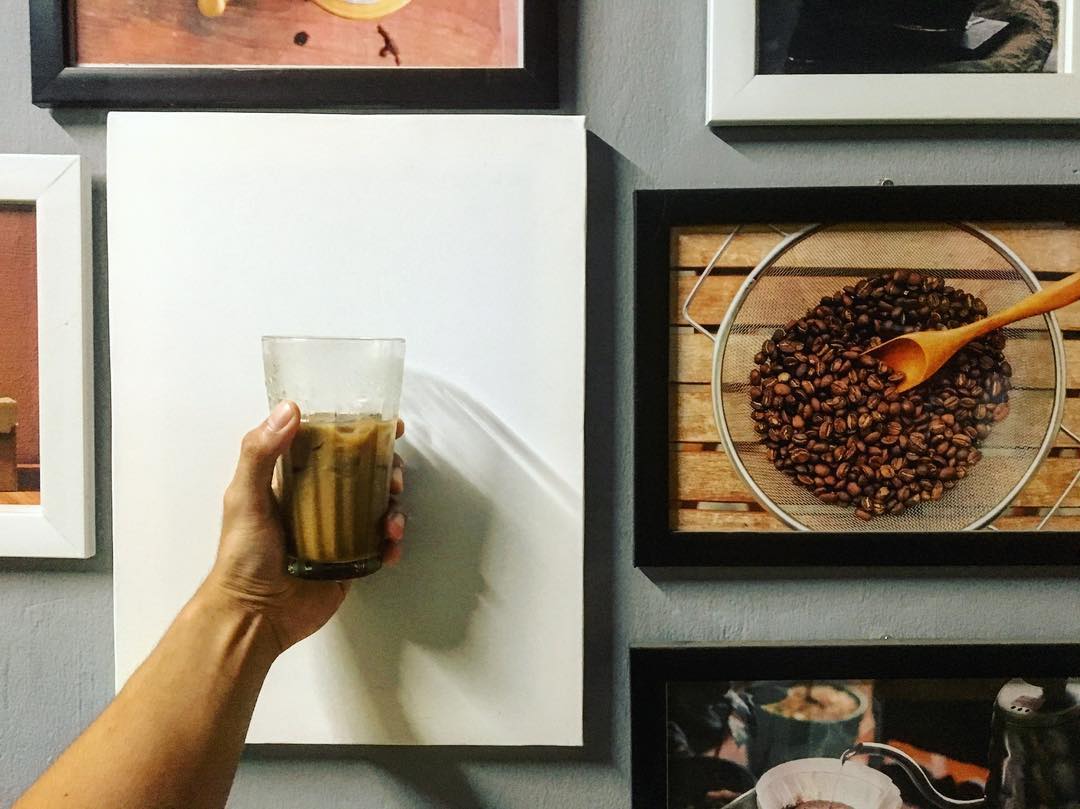 ☕️
————
#airbnb #getaway #booking #travels #wanderlust #homedesign #hcmc #vietnam #saigon #airport #citylife #hochiminh #design #comfortable #cozy #studio #modern #inspiration #coffee #color #painting #pinterest #miligam #miligamhome