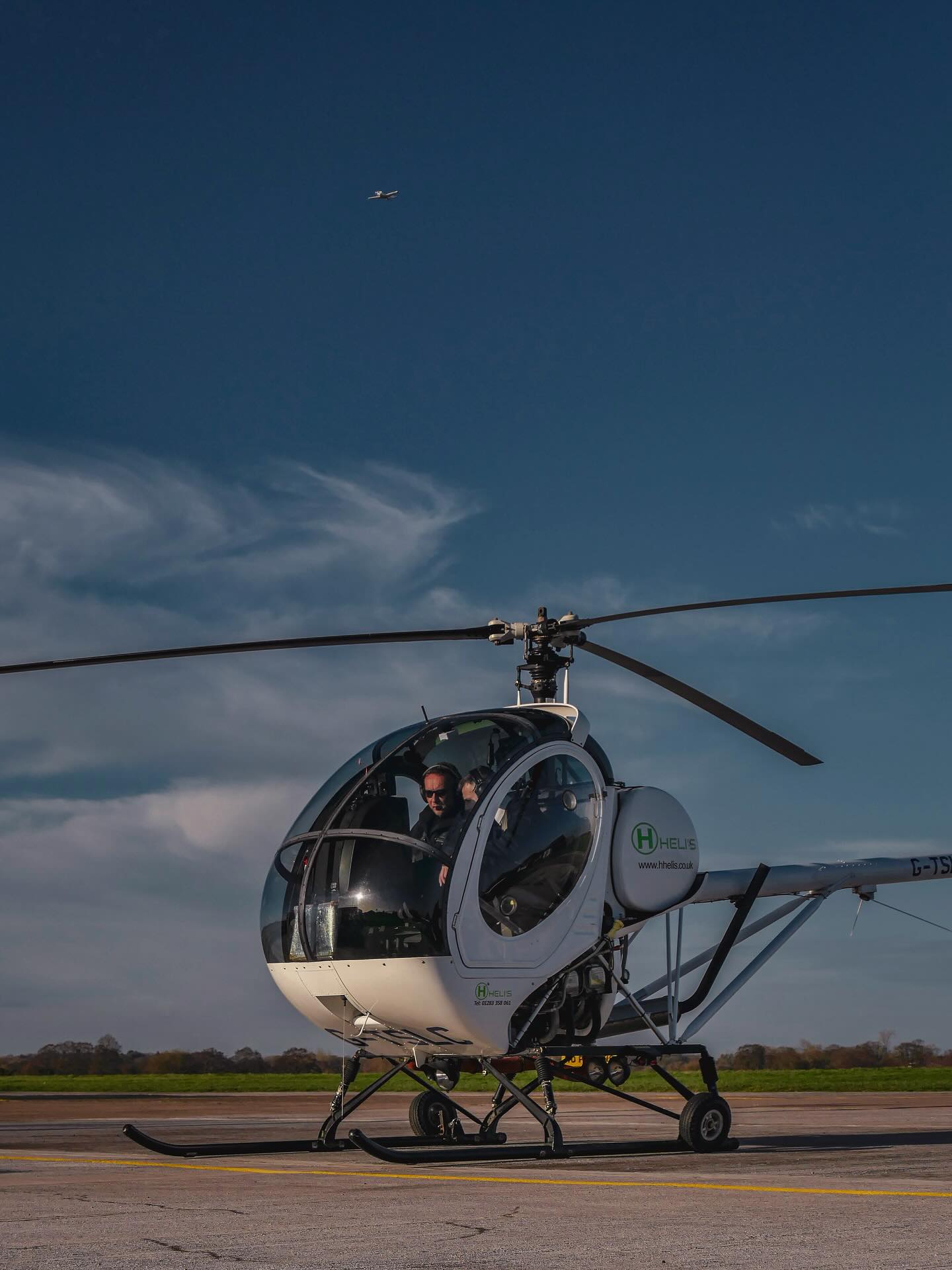 Appreciating our rotary visitors 🚁 alongside our fixed-wing friends.
We welcome a wide range of helicopters stopping by for fuel and a café visit (when the weather behaves!). We can’t wait to see what types 2026 brings—both familiar faces and brand-new arrivals. #helicopters #fixedwing #rotary #sleap