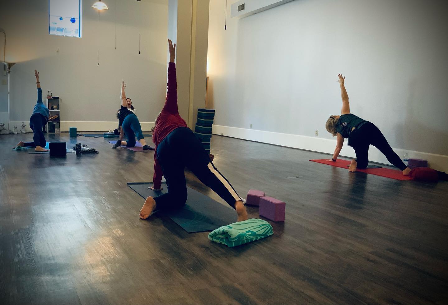 |SHOWING UP|
Sometimes, showing up to practice is the hardest part. We would love to see you practicing here. We have class offerings everyday of the week - in studio and online.
Visit us at newberryyoga.com for class schedule, teacher bios and pricing. Find a day and time that suits you and then show up!
#namaste #newberryyoga #newberrysc #prosperitysc #whitmiresc #sideplankvariation
#vasisthasana