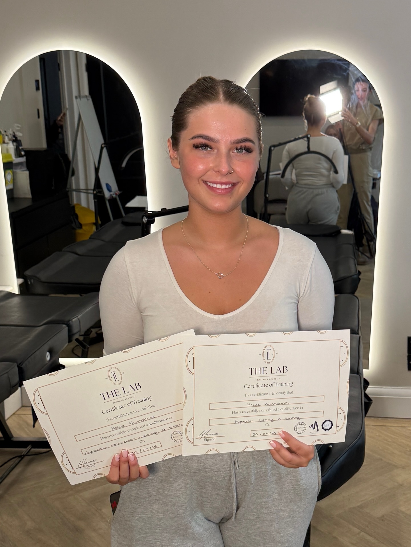 Imagine learning a skill that could completely change your future ✨
Hollie joined us on our Combined Lash Lifting & Brow Lamination course because she was ready for something new — a career with growth, flexibility, and real potential. Not just a job, but a path she could build on.
The beauty industry is one of the most exciting industries to step into right now. You can train from scratch, build confidence quickly, and start creating income with skills that are always in demand. Whether you want a side hustle or a full-time career, the opportunities are there.
What makes it so powerful?
✨ Learn once, earn repeatedly
✨ Flexible working hours
✨ Low start-up costs
✨ Creative, people-focused work
✨ The ability to scale into a full-time income
Hollie took the first step — and that’s often the hardest part. Everything else comes from deciding to invest in yourself.
If you’ve been craving a fresh start or feeling pulled towards a new career, this could be your sign.
👉 DM us “TRAINING” to find out how to get started