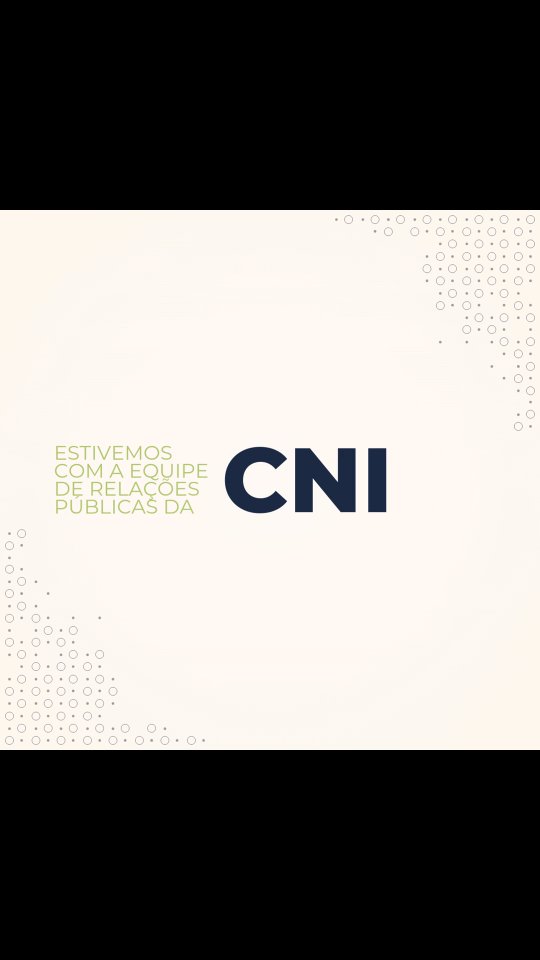 A equipe de Relações Públicas da CNI é responsável por planejar e conduzir os principais eventos da casa, com a presença de seu presidente e de representantes dos poderes do Brasil e do exterior.
São pessoas com muito senso de propósito, ao mesmo tempo que precisam lidar o tempo todo com imprevistos, pressão e ajustes de rota.
Como abrir possibilidades de atuarmos de forma mais consciente e colaborativa? O Projeto “A Arte da Possibilidade” foi desenvolvido a partir dos talentos naturais da equipe, cada integrante realizou o teste CliftonStrenghts e recebeu uma devolutiva individual conectando seus 5 principais talentos com suas atividades na área.
Além disso, tivemos um encontro presencial para vivenciar na prática diferentes aprendizados, como neuroplasticidade, conexão, empatia, inteligência emocional e visão sistêmica.
Também mergulhamos de forma coletiva e colaborativa nos pontos fortes da equipe, ampliando a consciência sobre como os talentos individuais podem impactar positivamente no grupo.
Estar com a CNI é sempre um prazer e ter tido a oportunidade de conhecer de perto a área de Relações Públicas foi um grande privilégio 🤗
#individuando
#conexao
#transformacao
#inspiracao
#nossacultura