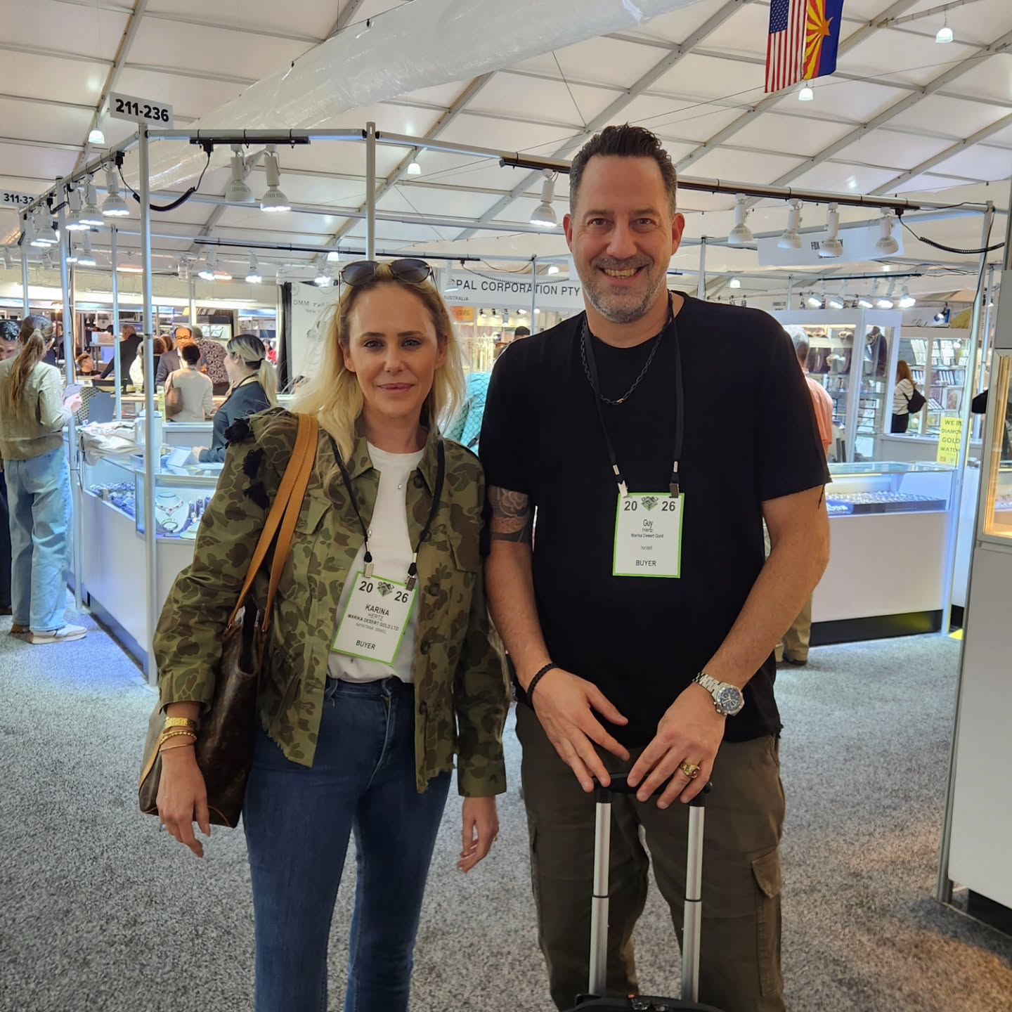 First day in Tucson Arizona Gem show, picking beautiful and unique stones for the coming season!
#jewellerydesign #jewelry #marikadesertgold #goldjewelry #gemstonejewelry