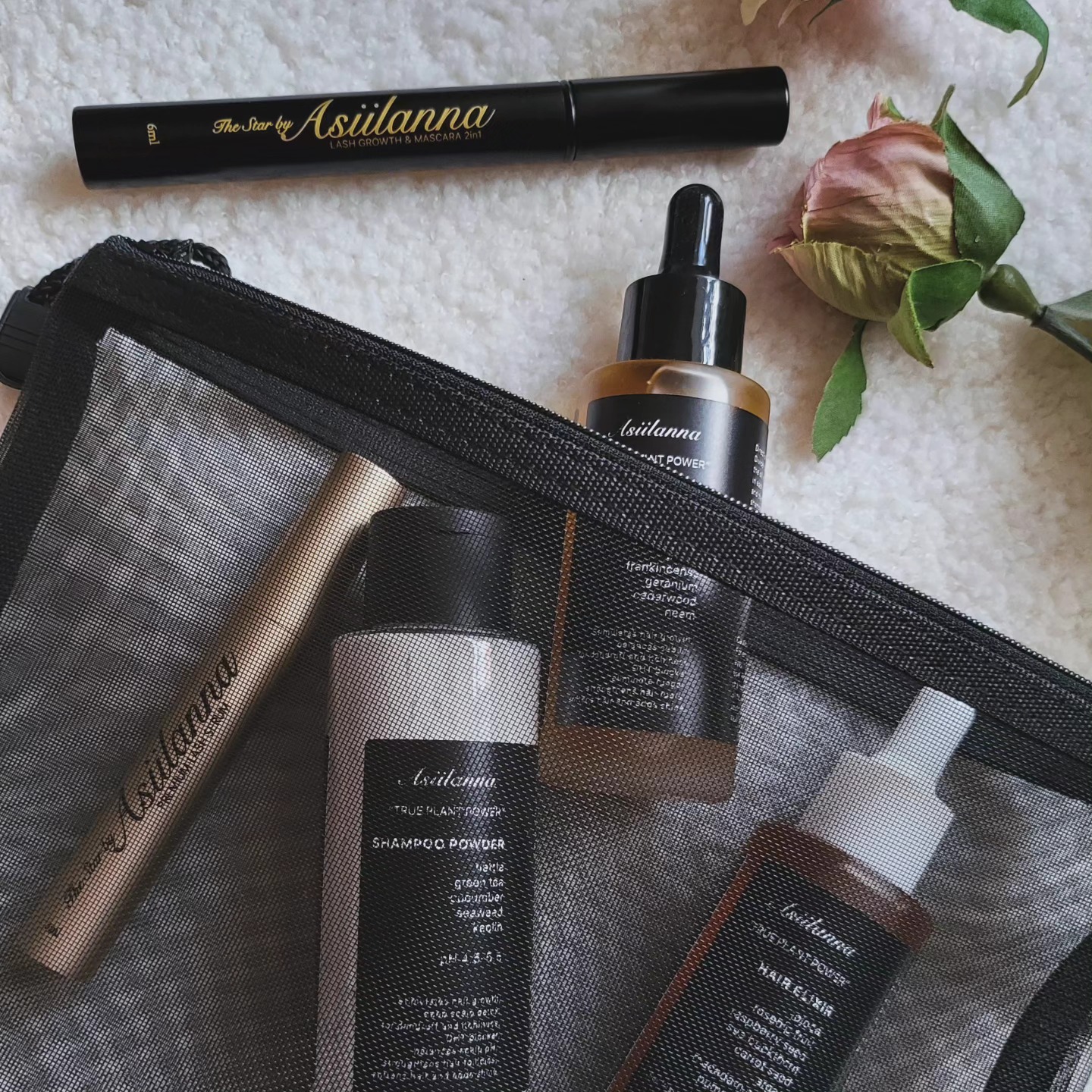 When only the best is enough! Embrace your natural beauty! ♾️🪩🌿
#naturalcosmetic #lashesbyasiilanna #eyelashserum #naturaleyelashserum #plantextracts #plantpower #remedyplants #scalpoil #hairoil #powdershampoo #detoxshampoo #mascaraserum