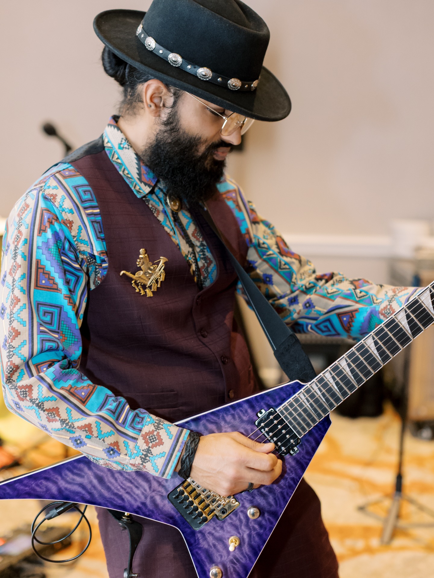 Dynamic solos, expert precision, and musical mastery your guests will never forget.
📸Thank you for capturing me in my element @pearandgracephoto
💫Thank you for the kind words! It was our pleasure to provide live entertainment at The Venue Master conference. (👉🏽👉🏽👉🏽)