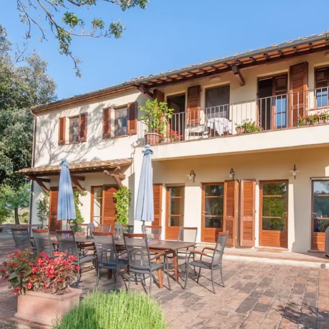 We looked at over 30 villas in the search for the perfect one. What stood out at Villa Gemelli were all the windows and doors- the interior of the villa is light and airy and has 360 degree outdoor views.
Making it super breezy in the hotter summer months and light in winter months.