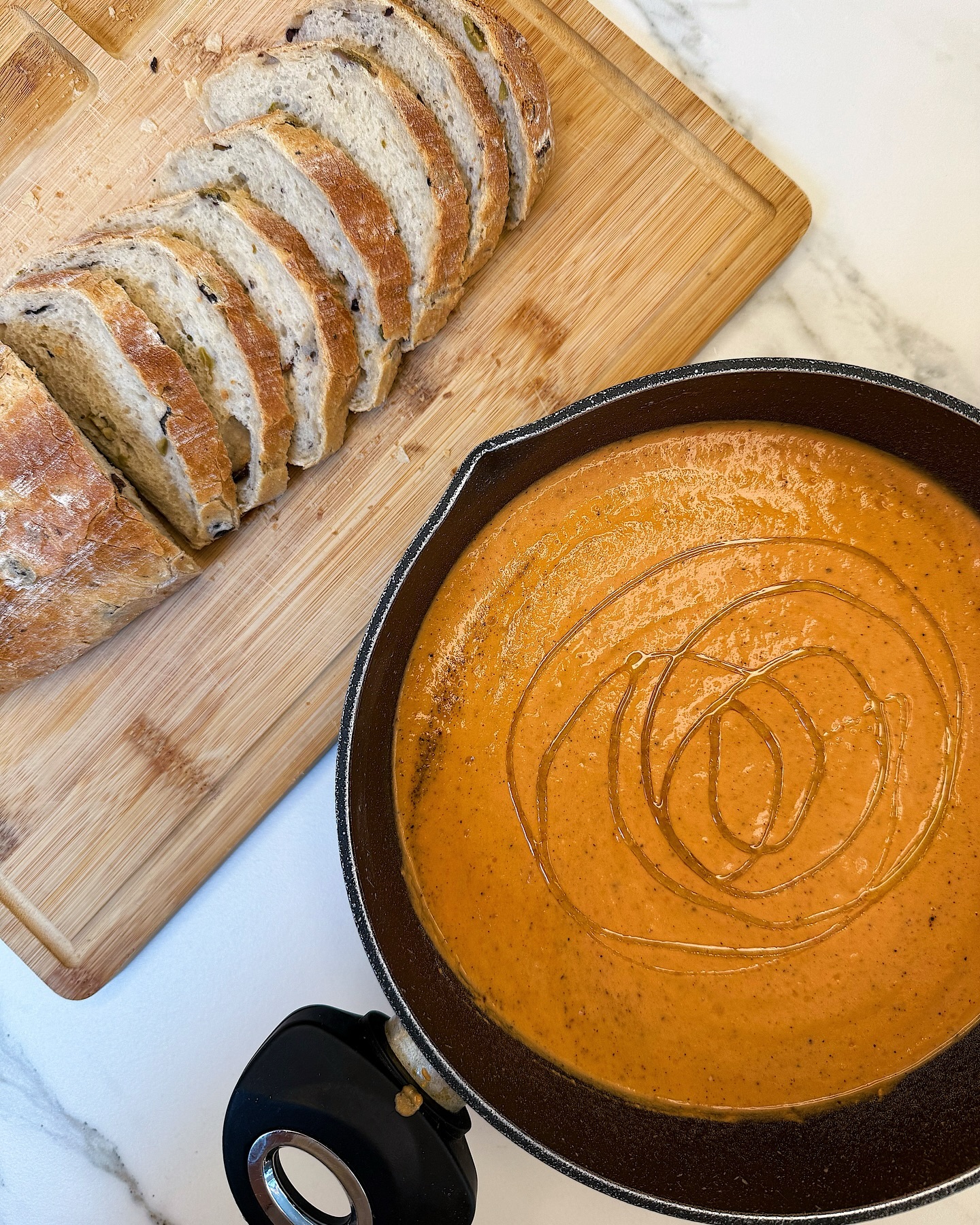 Gazpacho & Olive Bread #olivebread #gazpacho #spanishfood #spain #foodblog #cooking #tomatoes
