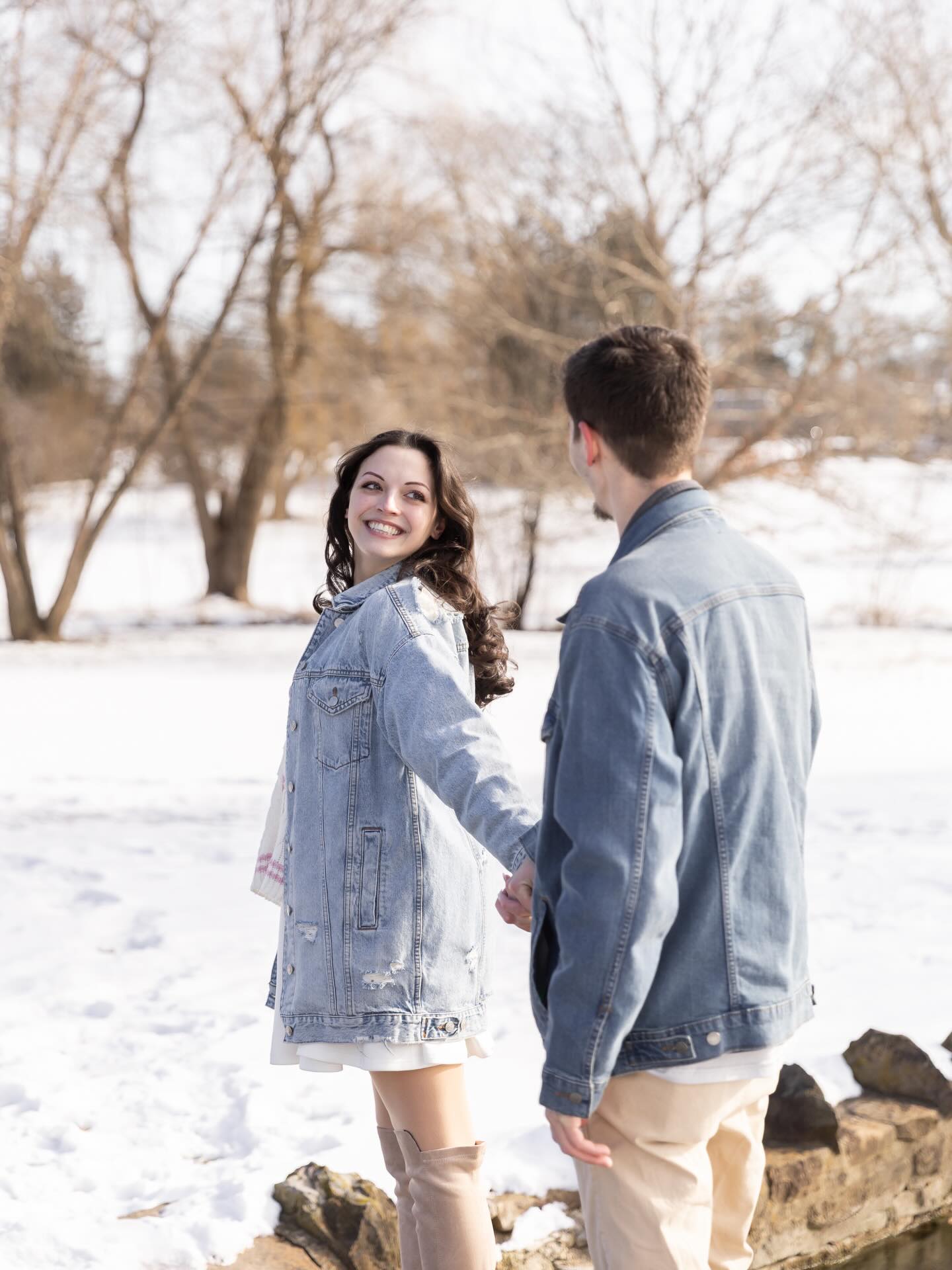 Today is the Day!! Wedding day for these two!! @danadepoorter
Always good luck on Friday the 13th. … what a way to kick off Valentine’s Day weekend !!!! ❤️🌹💗💍🍾
Cannot wait to celebrate
#winterweddings #poconomountains #weddingphotographer #cortneytorresweddingphotography #fridaythe13th
@talltimberbarn