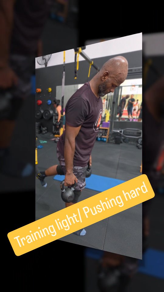 "I prefer training light instead of pushing hard.”
That sounds safe, but it’s incomplete.
🖤💛 At Hardcore45, we don’t train recklessly.
But we also don’t train without purpose.
Progress only happens when the body receives enough stimulus.
Intensity doesn’t mean ego lifting.
It means challenging the body with control, technique, and intention.
Comfortable training maintains.
Challenging training transforms.
And here, challenge is always coached.
💯 Train smart. Train with purpose.