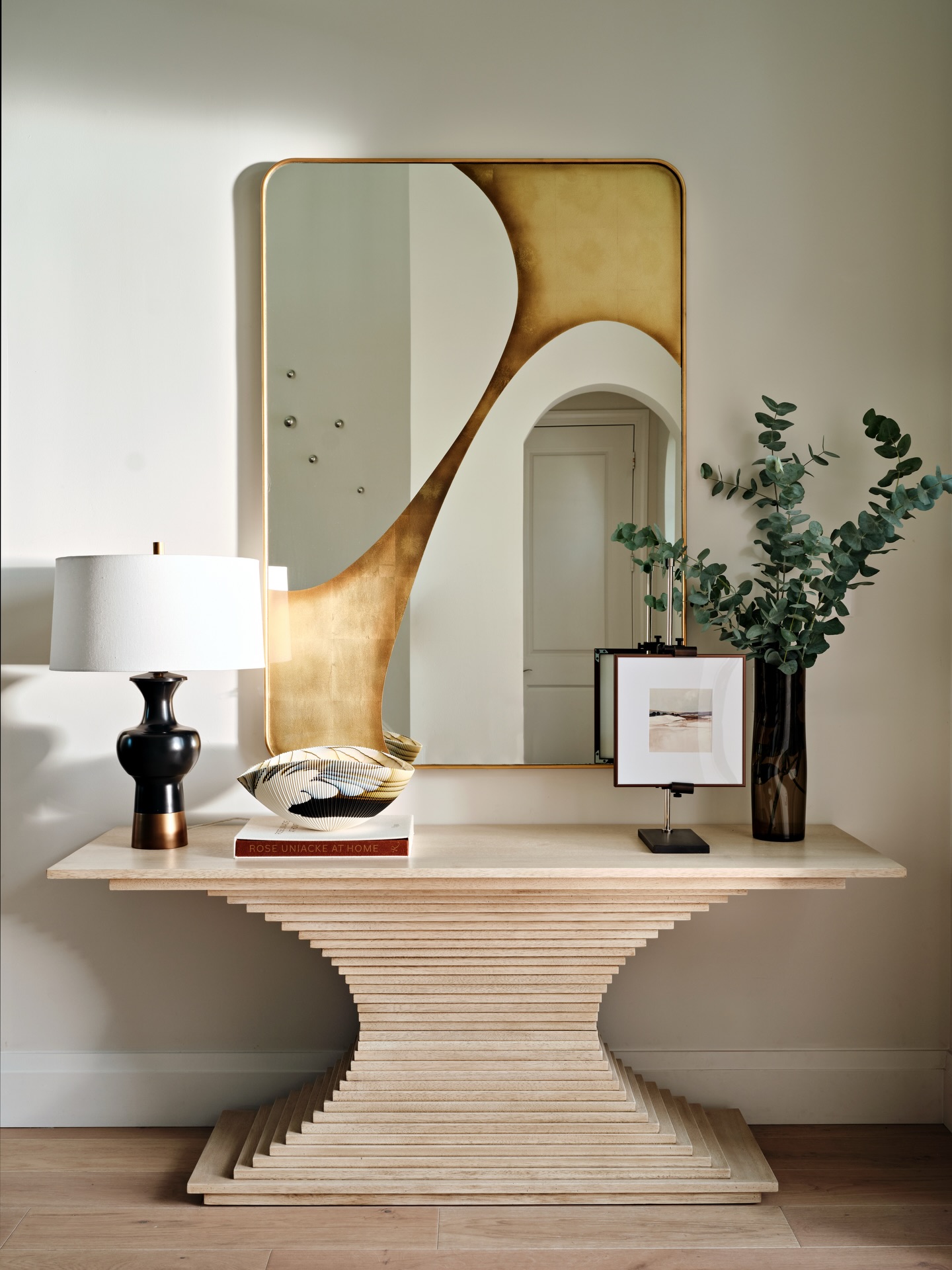 Making an entrance, every time.
Swipe through & pick your favorite.