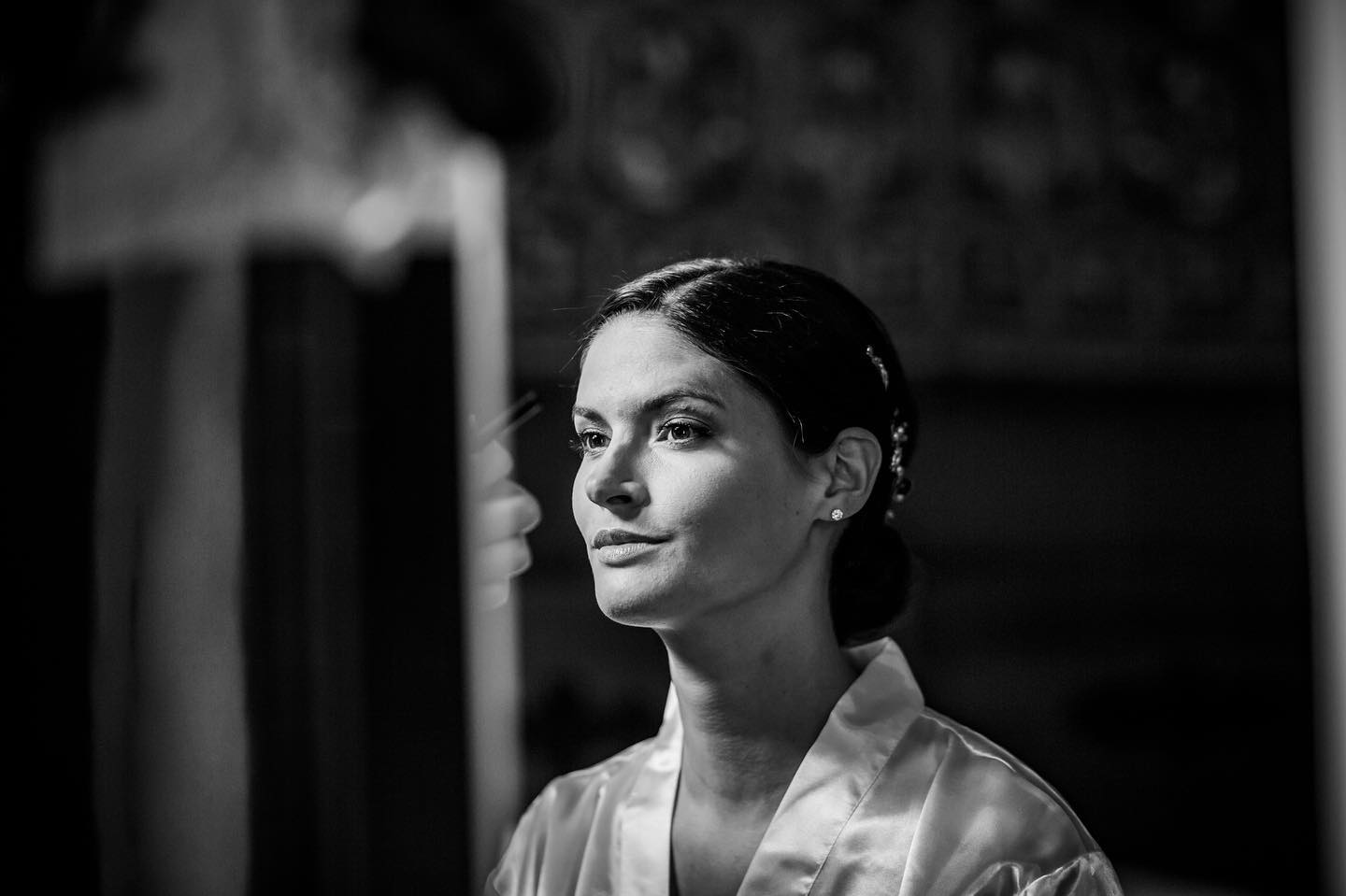 Being a wedding 👰 photographer is truly a wonderful job. I have the luck to see the entire day through a different viewpoint. It often feels like the I am behind the scenes before the miracle moment will happen. Thank you very much this time to share some time with this amazing photographer @charlott_ewald_fotografie #wedding #weddingdress #weddingphotography #hochzeitsfotografie #hochzeit