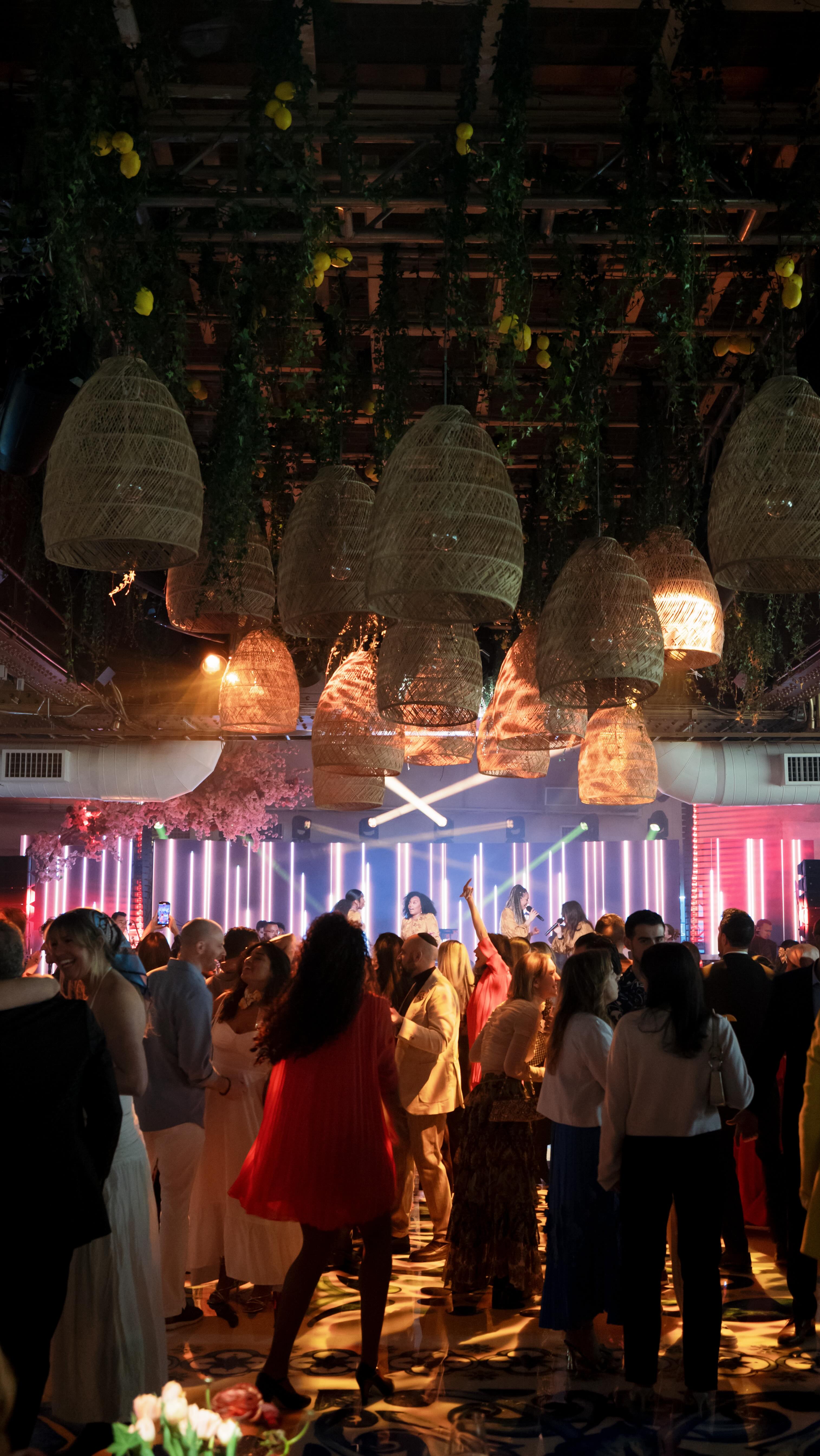 Still buzzing from such an incredible event 💃
Endless inspiration in a room filled with so much talent, creativity, and passion for what we do.
A huge thank you to @marciaseldencatering and @rbicakes for hosting such a beautifully executed and thoughtfully curated experience. The level of detail, hospitality, and innovation was truly next level.
Feeling very grateful to be part of an industry that keeps pushing the standard higher and higher 🤍
@marciaseldencatering
@rbicakes
@thealtmanbuilding
@michaeljurick
@bangabooth
@cecinewyork
@cerbellicreative
@citreve_official
@the_cup_bearer
@dolcecaterer
@elanartists
@erikajansenbeauty
@fusionlightingproductions @konstantinosfloraldesign @hartstudios_weddings
@laurendecosimo
@luxeeventrentals
@proshosound
@sheehansonssecurity
@gotoshout
@smithpartyrentals
@taylorcreativeinc