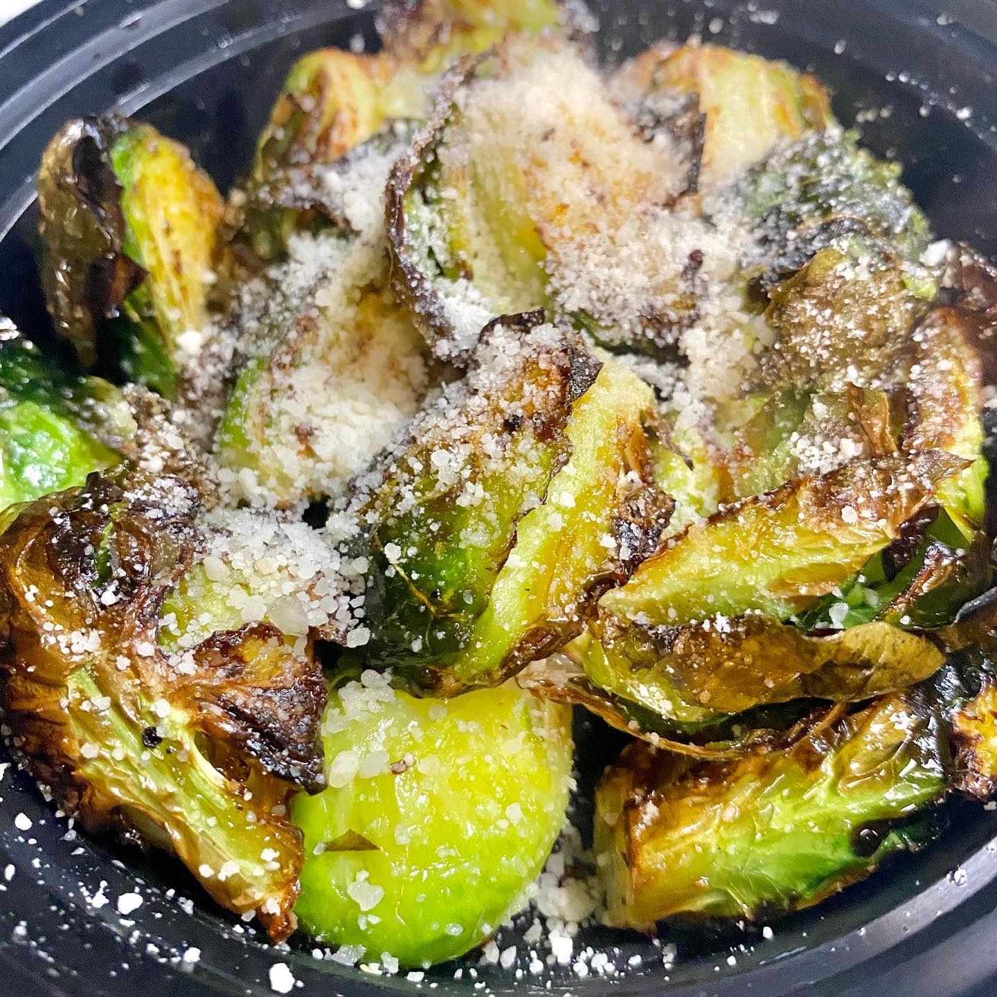 Roasted Brussels Sprouts #jpspizza #jpspizzaandgrill #brusselssprouts #sprouts #roastedbrusselssprouts #brusselsprouts #roastedbrusselsprouts #wilmette #pizzería