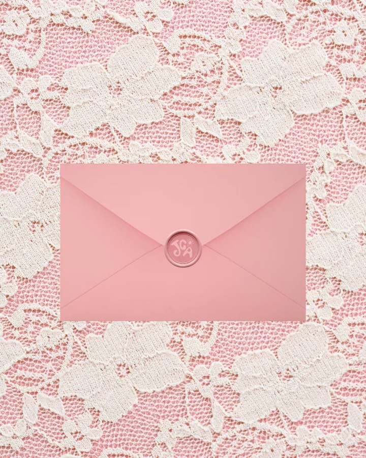 2.6.26 🎀 introducing….
✨ Art Charm Bar