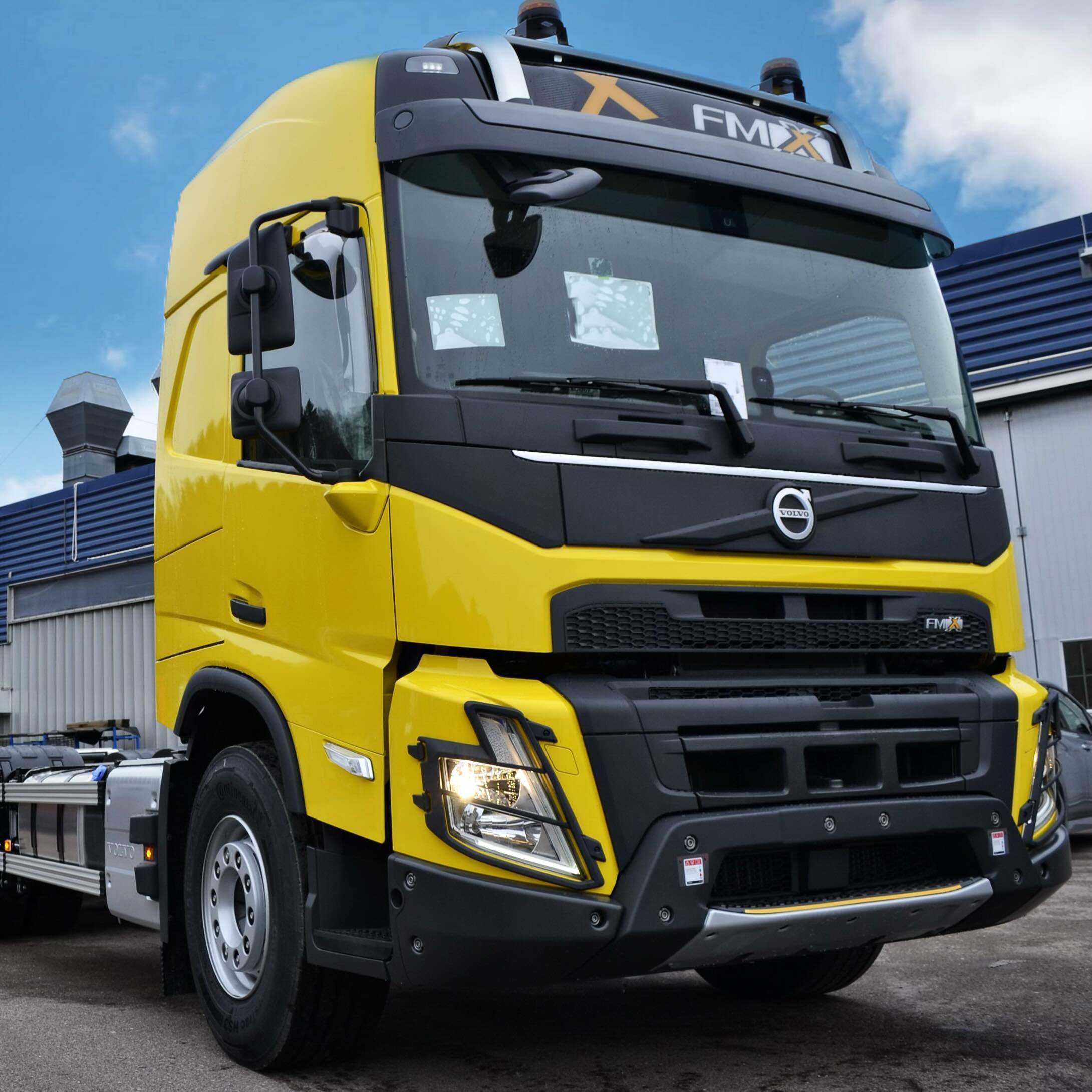 Visste du att vi på Hovgårdens Ytskydd har en stark miljöpolicy?
Vi planerar vår verksamhet så långt det går genom att förebygga förorening. Genom kontinuerligt arbete strävar vi efter att skydda miljön och minska vår förbrukning av resurser.
På så sätt tar vi ett aktivt ansvar för att bevara vår värdefulla miljö. Tack för att ni väljer oss – tillsammans kan vi göra skillnad! 🌿💚🌍
#HovgårdensYtskydd #LastbilLackering #Entreprenadaskiner #Industriackering #SpotRepair #PlastReparationer #Lastbil #Fälgreparation