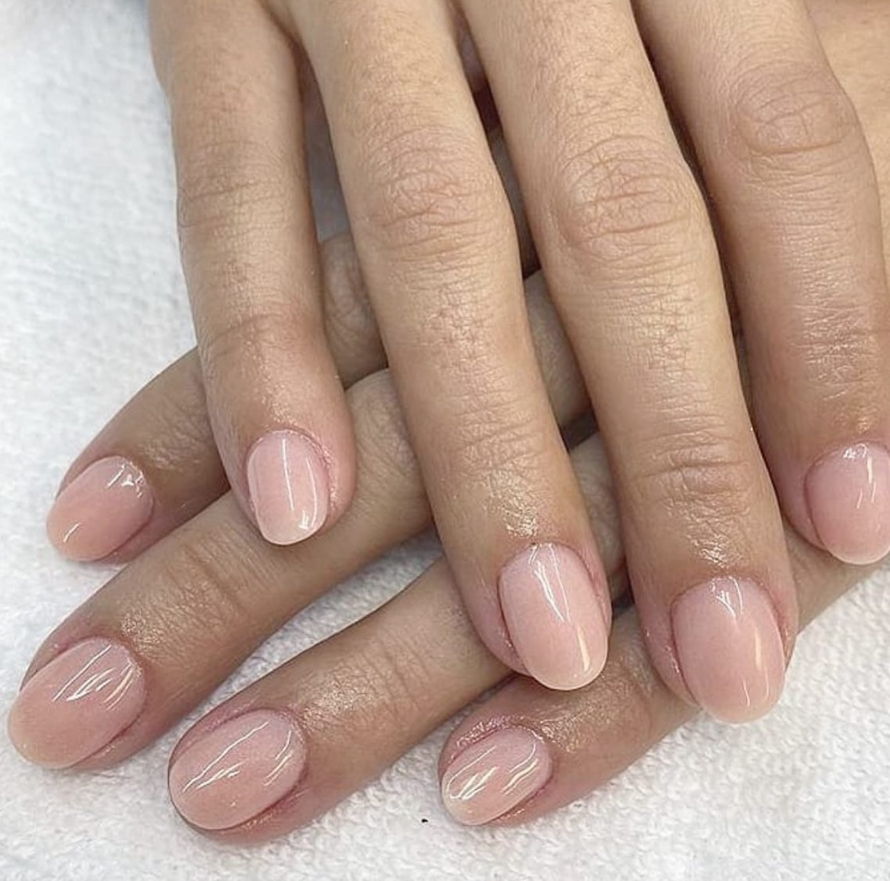 Perfekte Nägel, perfekter Auftritt – Gönn dir das Finish, das glänzt!✨✨ #nailsnailsnails