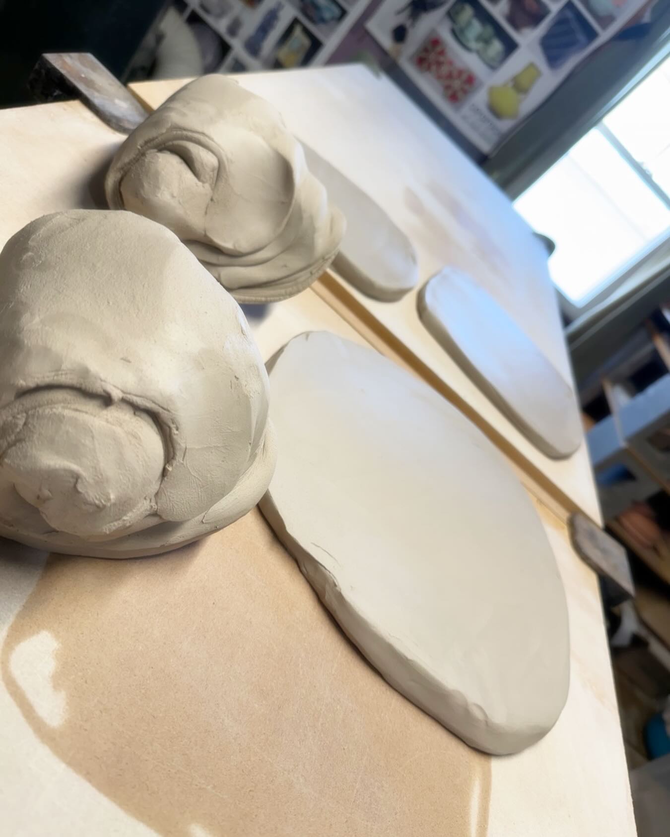 Well, I’ve traded the white sand of Negril, Jamaica for the white sand of Laguna 66 clay. 🤣 Traveling is lovely. Being home is sublime! #lagunaclay #handbuildingwithclay #nhmade