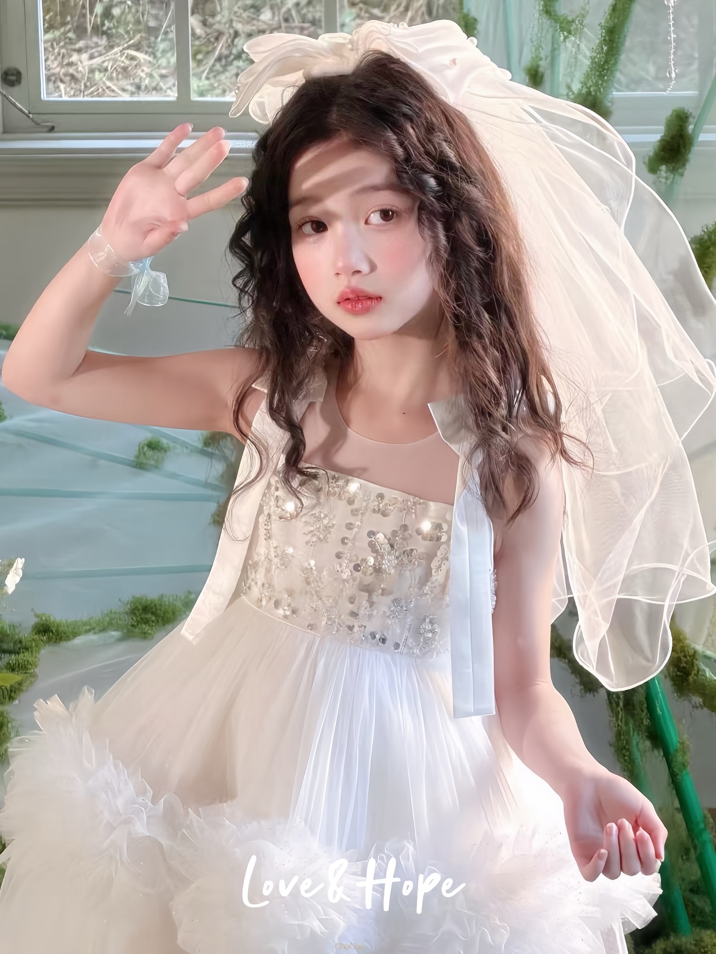 Same white. Different presence.🤍🤍🤍
🔎: CC26BD005/CC26BD006
#modernbridal #purewhite #bridaledit #girldress
