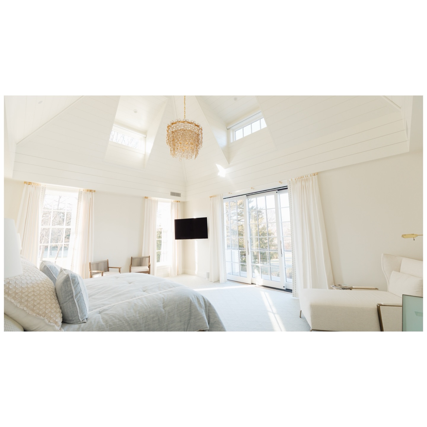 Happy Monday! We’re so excited to share this beautiful coastal home we recently completed. The level of detail, time, collaboration, and craftsmanship that went into this project was truly exceptional. Working alongside Pete and his team at BP Custom Home Builders as well as Color House @thecolorhouseri to create a beautiful high gloss color, made the final result one of a kind. We’ll begin with showcasing the beautiful bedrooms. Stay tuned for more photos, this one’s worth the wait!