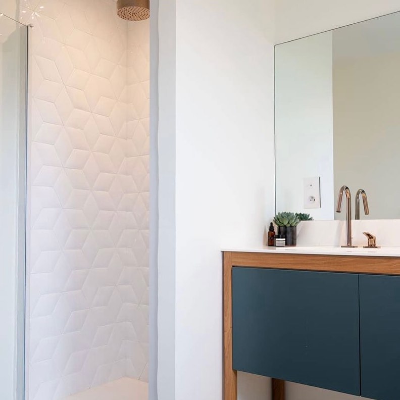 Vanity goals via @adeline.pithoisguillou
Colour blocking in furniture design creates vibrant statement pieces, are you brave enough to experiment with colour?
#customcabinets #customcabinetry
#bathroomvanity #vanitymirror #bathroomdesign #bathroominspo #bathroominspiration #bathroominterior #bathroomcabinet #bathroomcabinets #howwedwell #bathroomsink #bathroomtaps #mosman #bronte #coogee #parramatta #sydneyhomes #sydneyinteriors #sydneyinteriordesign #sydneyarchitect #sydneyluxuryhomes #sydneyfurniture #sydneymum #homereno #sydneyrenovation #smallspacesquad #ihavethisthingwithcolor #bathroomgoals #bathroomreno