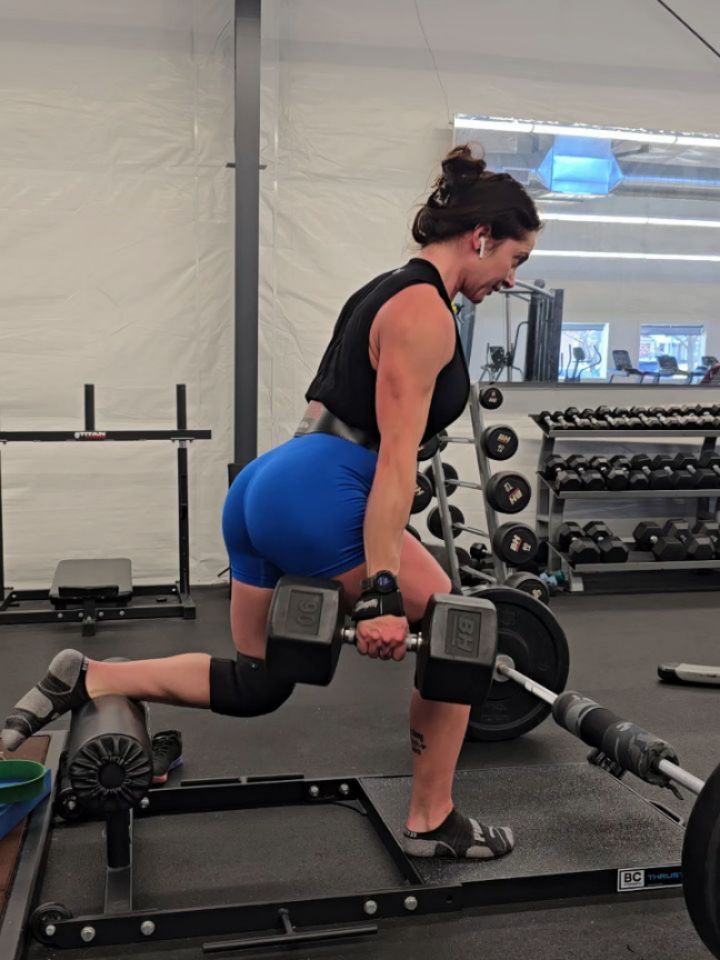 Don't stop working for your goals 💪
#bodybuilding #ifbbproleague #fitnessjourney #gym #lifting