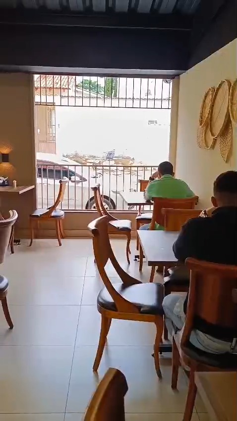 Conforto e qualidade!
Mais do que uma refeição, uma experiência 🍽️
No Bento Restaurante, conforto, qualidade e atenção aos detalhes fazem parte do nosso jeito de receber você todos os dias.
#ConfortoEGastronomia #QualidadeQueSeSente #BentoRestaurante #BoaMesa