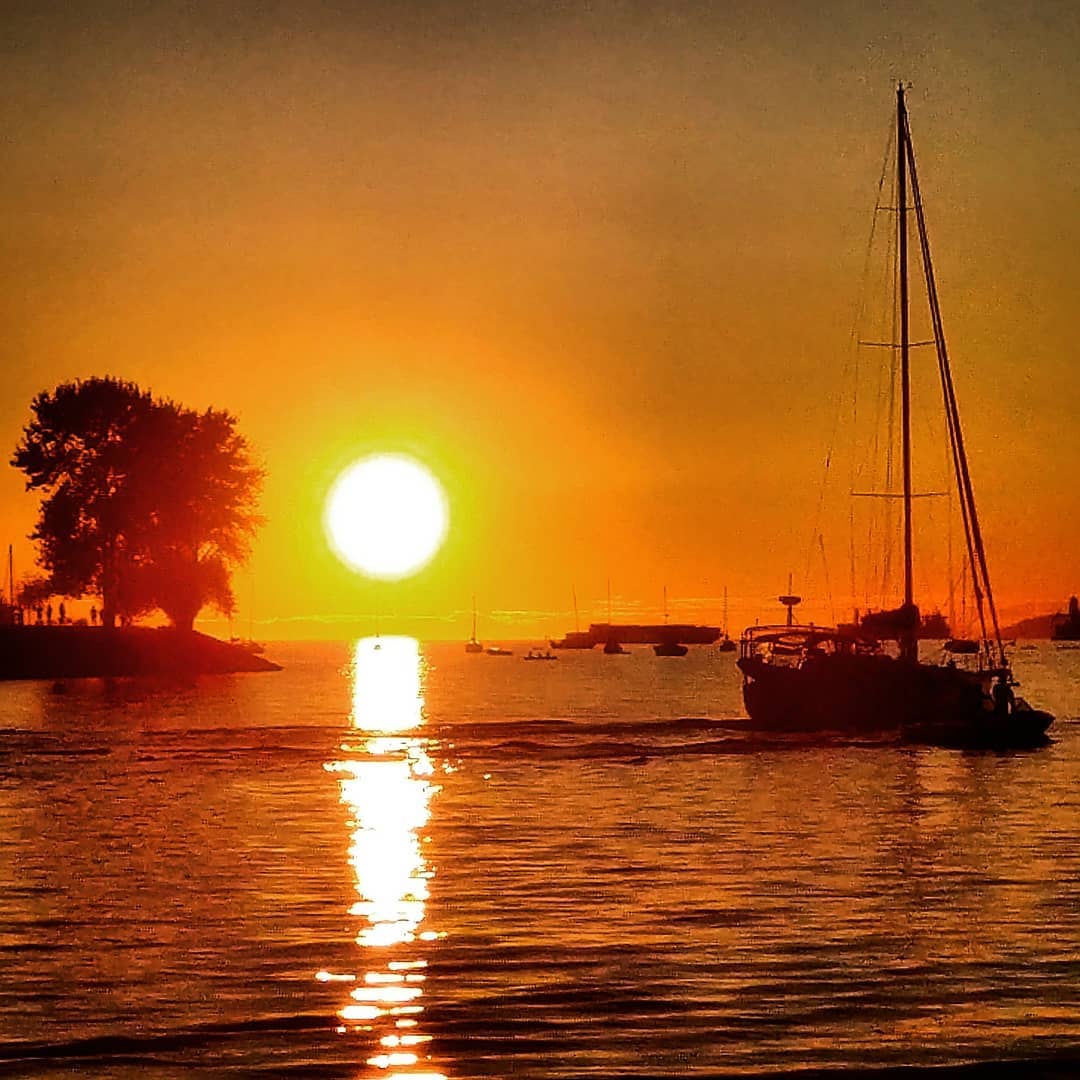 Sunset Beach lived up to its name ❤️
.
.
.
.
.
#bestvacations #ilovetravel #travelgram #instatravel #stayandwander #exploringtheglobe #instapassport #welltravelled #tasteintravel #exploremore #travelon #beachbum #endlesssummer #unlimitedparadise #findyourbeach #oceanbreeze #paradise #sunshinetherapy #oceanvibes #vancouver #vancouverisawesome #vancouverisland #sailboat #sailing #sunsetview #sunsetbeach #silhouette #orangesky #beachwaves