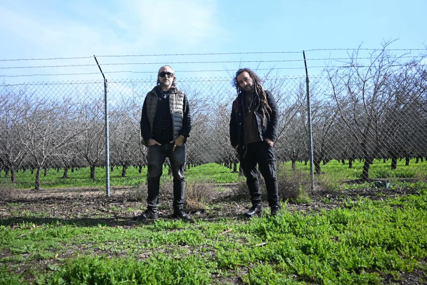 Bay Area we are here!!
4 shows in 2 days today and tomorrow!!
Thursday
4pm-6pm at @thebistro.hayward
7pm at @hotelutah
Friday
4pm-6pm @nocrapontap Winters Tavern
10pm at @caravanloungesj
#thehajjmusic #thehajj #music #tour #diy
@larryandhisflask @jeshuamarshall @micahschnabel @vanessajeanspeckman @thefrequencyresonation @cutratedruggist @panhandlersunionband