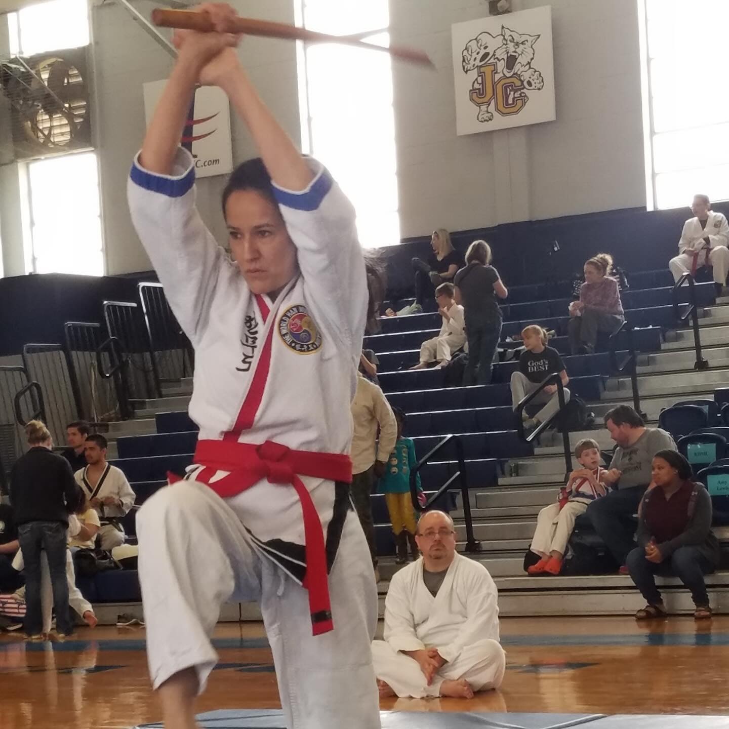 Growth does not happen in comfort.
One of the greatest gifts we can give ourselves is the decision to challenge ourselves. Something that demands focus, courage, and effort. When we willingly place ourselves in environments that are stressful, challenging, and even a little dangerous, we accelerate our growth in a way that ordinary life rarely requires.
Martial arts is one of the clearest examples of this.
Standing alone on the floor at a tournament…
Performing under pressure…
Holding yourself to a higher standard…
Facing the fear of failure…
These moments are uncomfortable, but they are powerful.
That is where confidence is built.
That is where discipline is sharpened.
That is where transformation happens.
The reward is never just the medal or the rank.
The reward is who you become by stepping forward.
🥋⚔️
#HanMuDo #Challenge #Harvest #sword