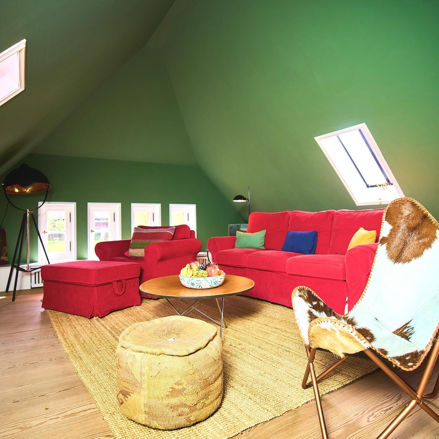 Ankommen. Auspacken. Wohlfühlen.
#eventlocation #eibenhofbadsaarow #feiernamscharmützelsee #remise #hochzeitslocation