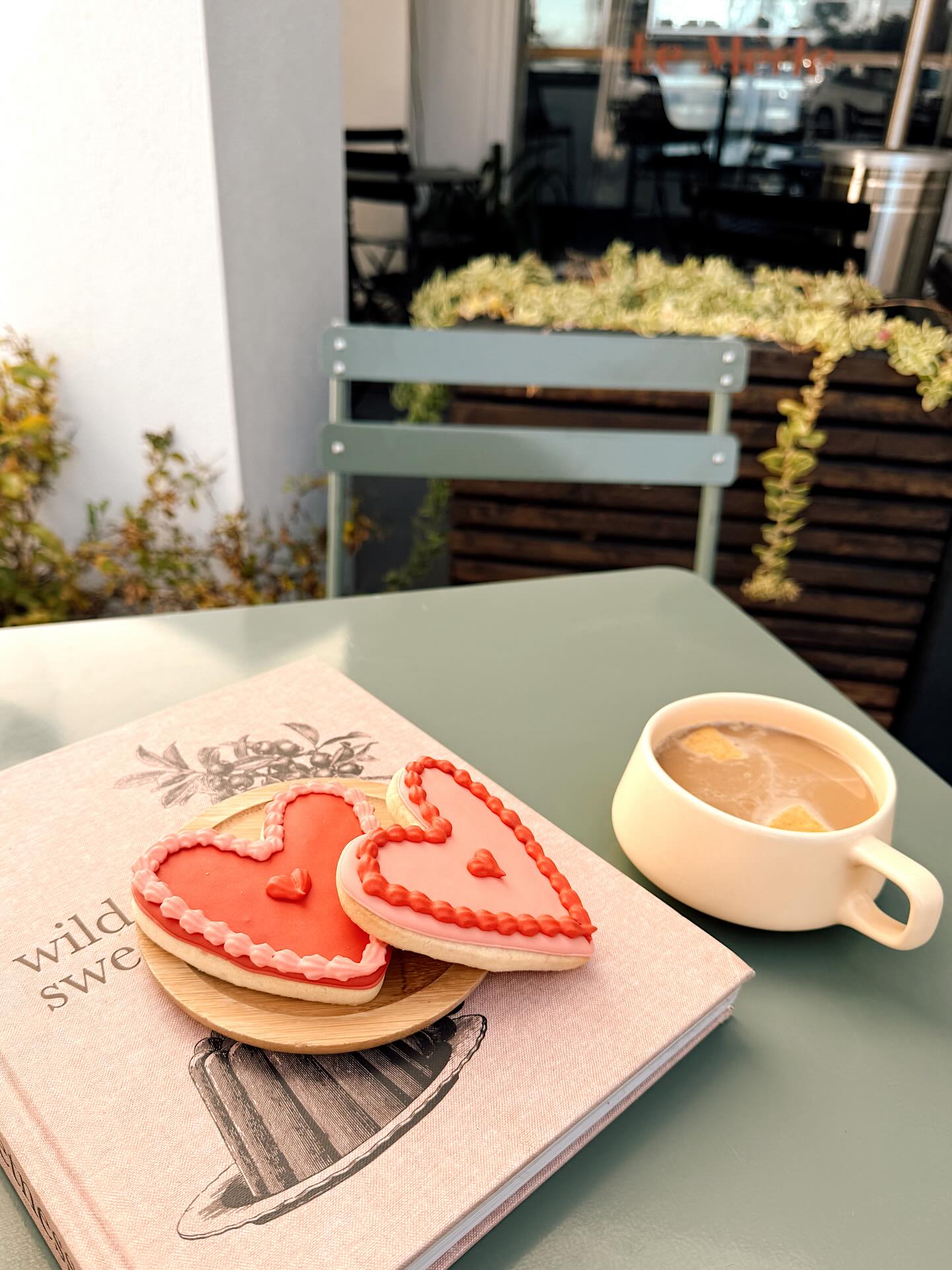 Cold outside. Warm pastries inside. Worth it 🥐
POP TARTS ARE BACK BABY!
Plus we’ve got new cookies and desserts perfect for Valentine’s Day festivities!
🥰✨ see yall soon!