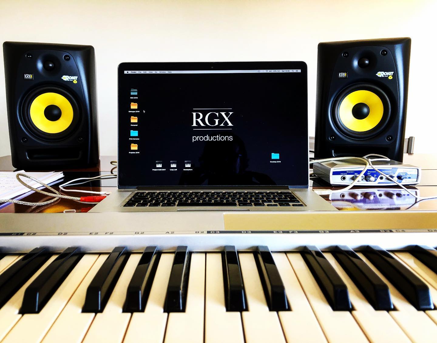 Making Music Everywhere #portable #setup #musicproduction #musicforfilm #librarymusic