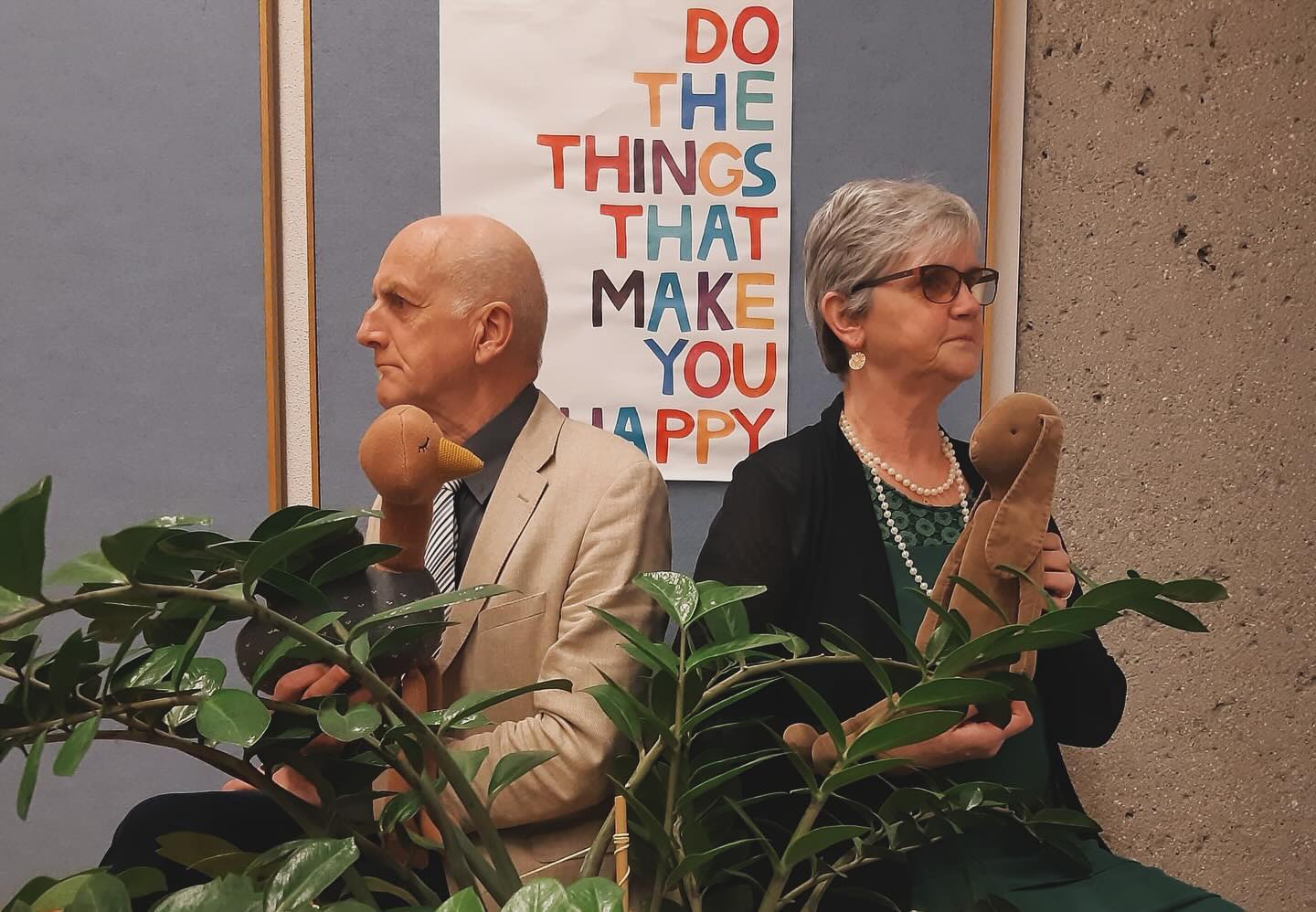 Nach einer glücklichen Ehe sieht das aber nicht aus, oder? ++Die Wunderübung++ Jetzt online Karten reservieren! https://www.riesentheater.at