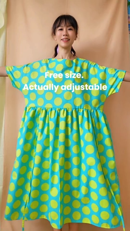 One of my biggest frustrations with clothes has always been fit.
Too tight here. Too loose there. Never quite right.
Freya has adjustable side ties so you can decide how she sits on your body — comfortably.
I am pretty proud of her 💛
#MakennaStudio
#SizeInclusiveStyle
#SlowFashion
#MadeInSingapore
#RealBodiesRealStyle