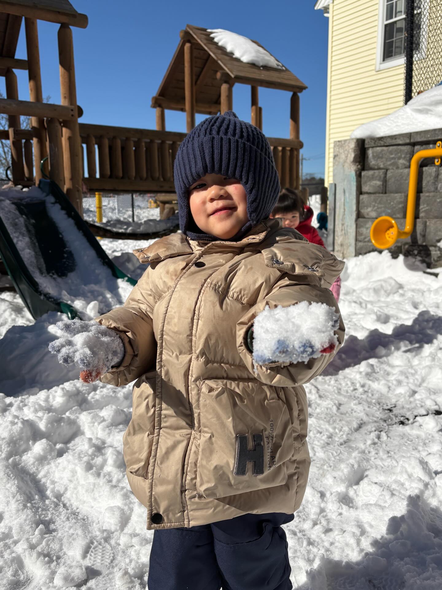 It’s finally warm enough to get outside and play in the snow!
Our children were so excited to enjoy outdoor recess this week. We loved seeing everyone having fun, laughing, and exploring the snow together ❄️✨
#sunrisemontessorinatick #outdoorrecess #winterfun #snowplay