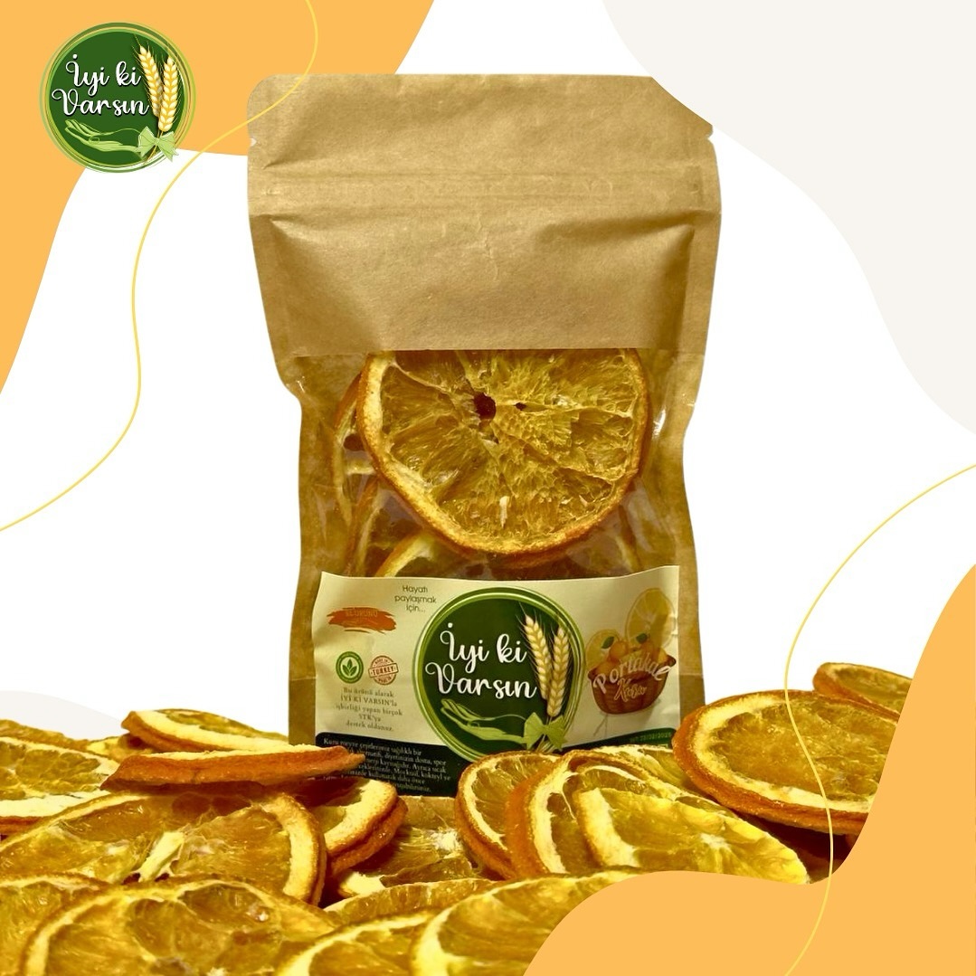 🍊Portakalın Güneşle Dansı: Adana’nın bereketli topraklarında yetişen, mevsimin en tatlı portakalları, suyun serin dokunuşuyla yolculuğuna başlar.
#iyikivarsinco #iyikivarsin #hayatipaylasmakicin #portakal #portakalkurusu #meyvekurusu #doğal #organik