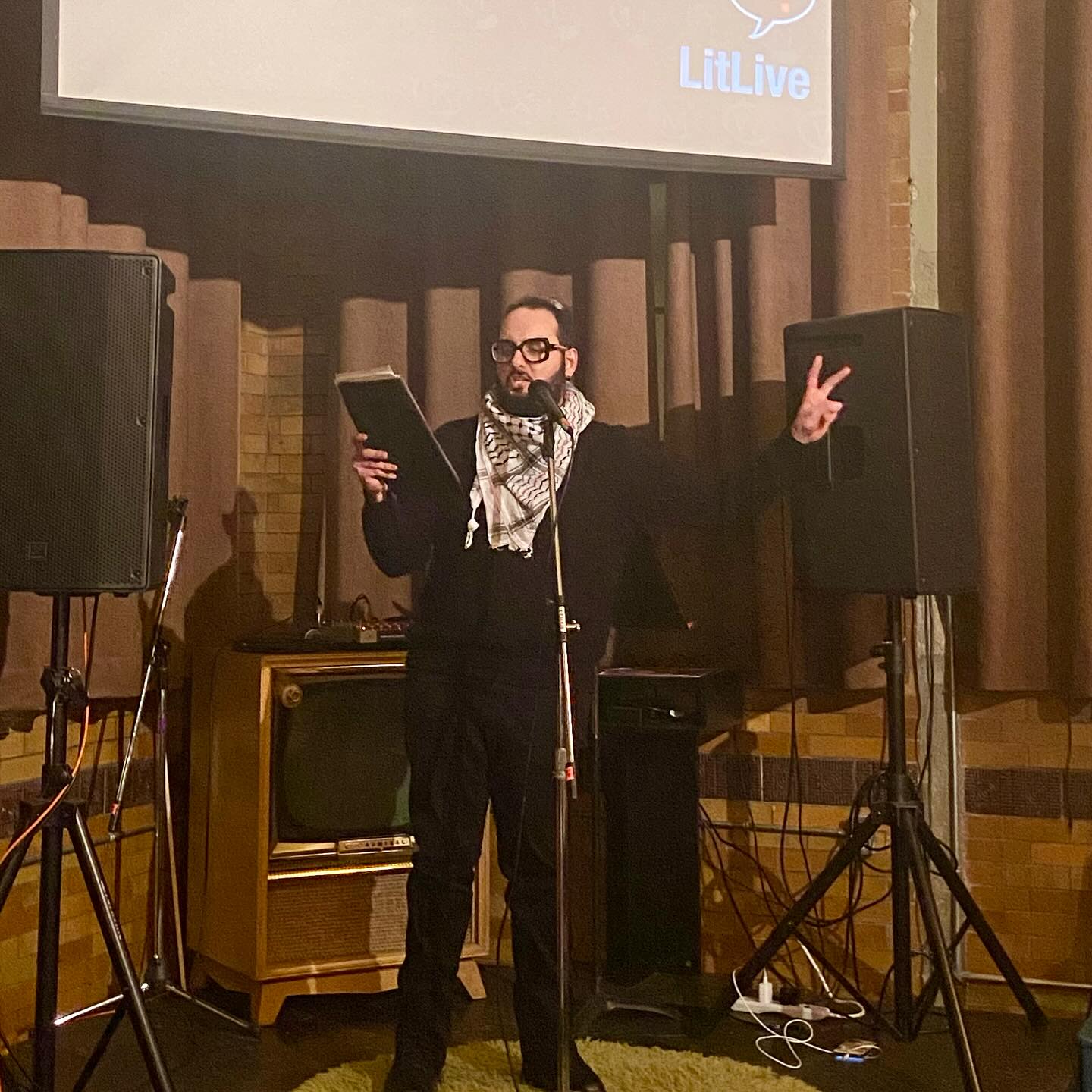 Snapshots from the February Lit Live where @bassam.smiles @sbenembarek @jowitabot @shalini.writes brought all the VELOCITY, SPECTACLE & HEAT to the @thestaircase stage! 🔥📖🔥 #litlive #hamont #readingseries #writingcommunity #literaryevent #canlit