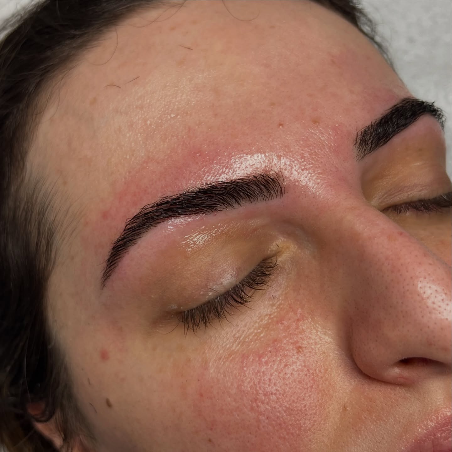 Eyebrow wax & tint! Simple & natural look
#brows #browwax #browtinting #esthetician #massachusetts