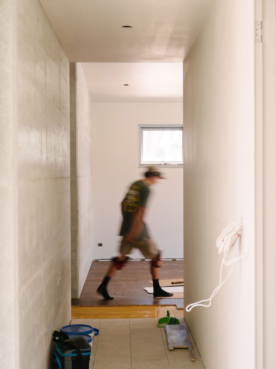 Ashton Build Update - @woodpeckerflooring going down 💪
📸 by @peggyvoir
———
Contact us
M: 0438 209 088
E: Jarrod@hphomes.com.au
#honeypothomes #margaretriverbuilder #southwestbuilder #margaretriver #westernaustralia #floorboards #building