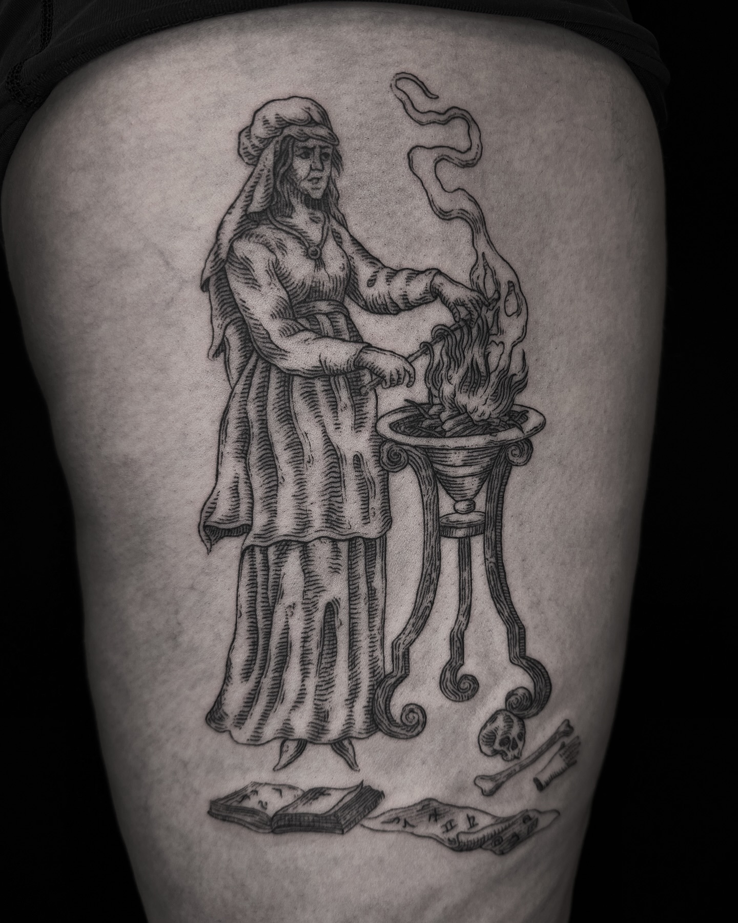 • Siren of the Spirits •
Thanks for the trust Alicia, look forward to having you back in the studio!
.
.
.
.
.
#tattoo #tattoos #tattooer #utahtattooartist #slctattoos #ink #blackwork #blackworkers #slcartist #etching #etchingtattoo #engravingtattoo #engraverstattoo #woodcuttattoo #finelinetattoo #slcart #witch #summoning #spirits