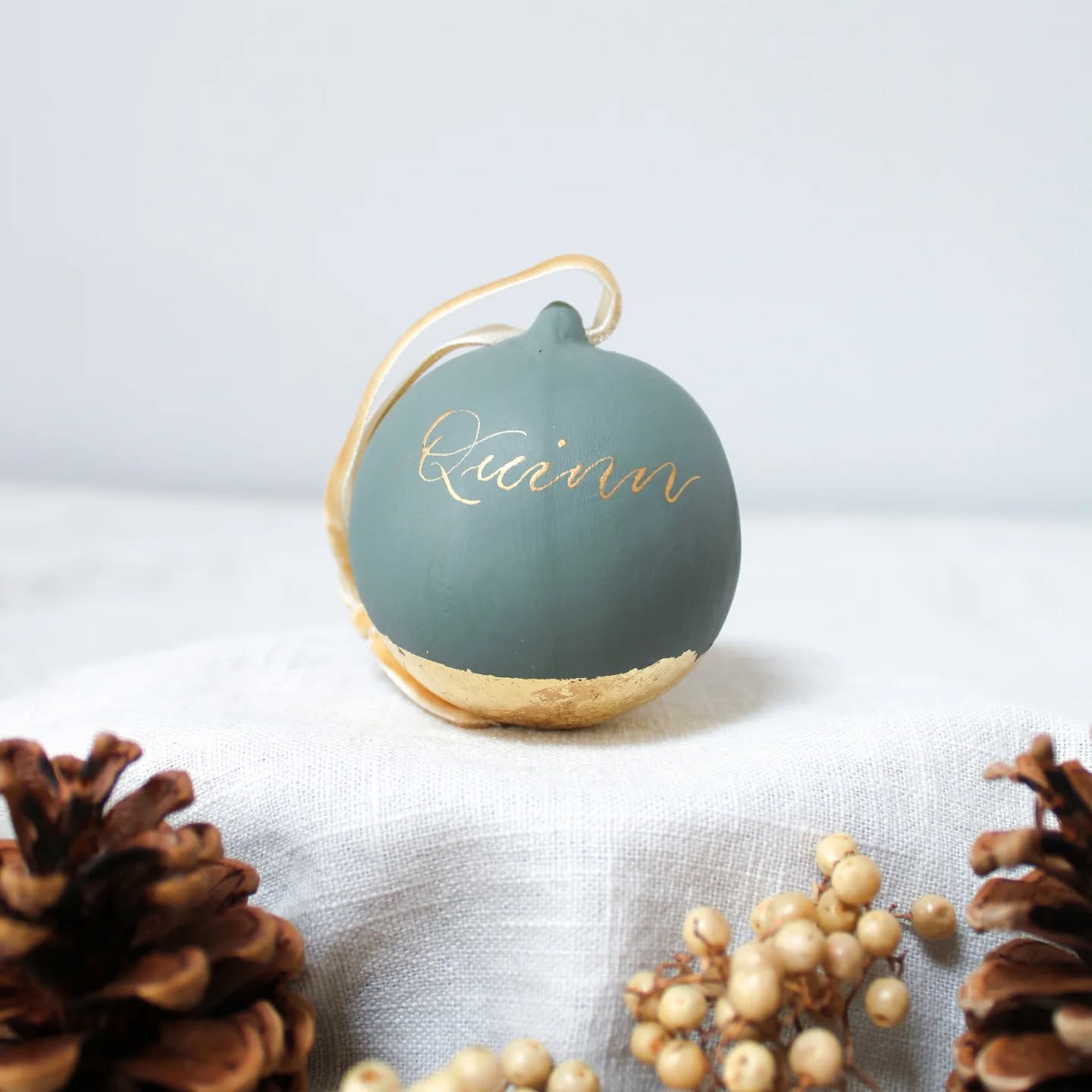 Grab Christmas by the baubles!š
Who's ticked off their Christmas to do list already? I envy you if you have! š
We still have yet to put our tree up and buy presents, are we crazy?? š¬
I've been preoccupied with Christmas calligraphy jobs and forgotten about life!
Just a reminder that you can still grab yourself a baub! The final order date is the 13th December. Teal is sold out already but the other colours are still available š
#cotswoldscalligraphy #cotswoldcalligrapher #cotswoldssmallbusiness #cotswoldschristmas #christmasgifts #christmasgift #christmasgiftideas #christmasbaubles #christmasbauble #christmasgiftideas #christmaagiftidea #personalisedchristmasgifts #personalisedchristmasgift #etsylisting #etsyshop #etsyseller