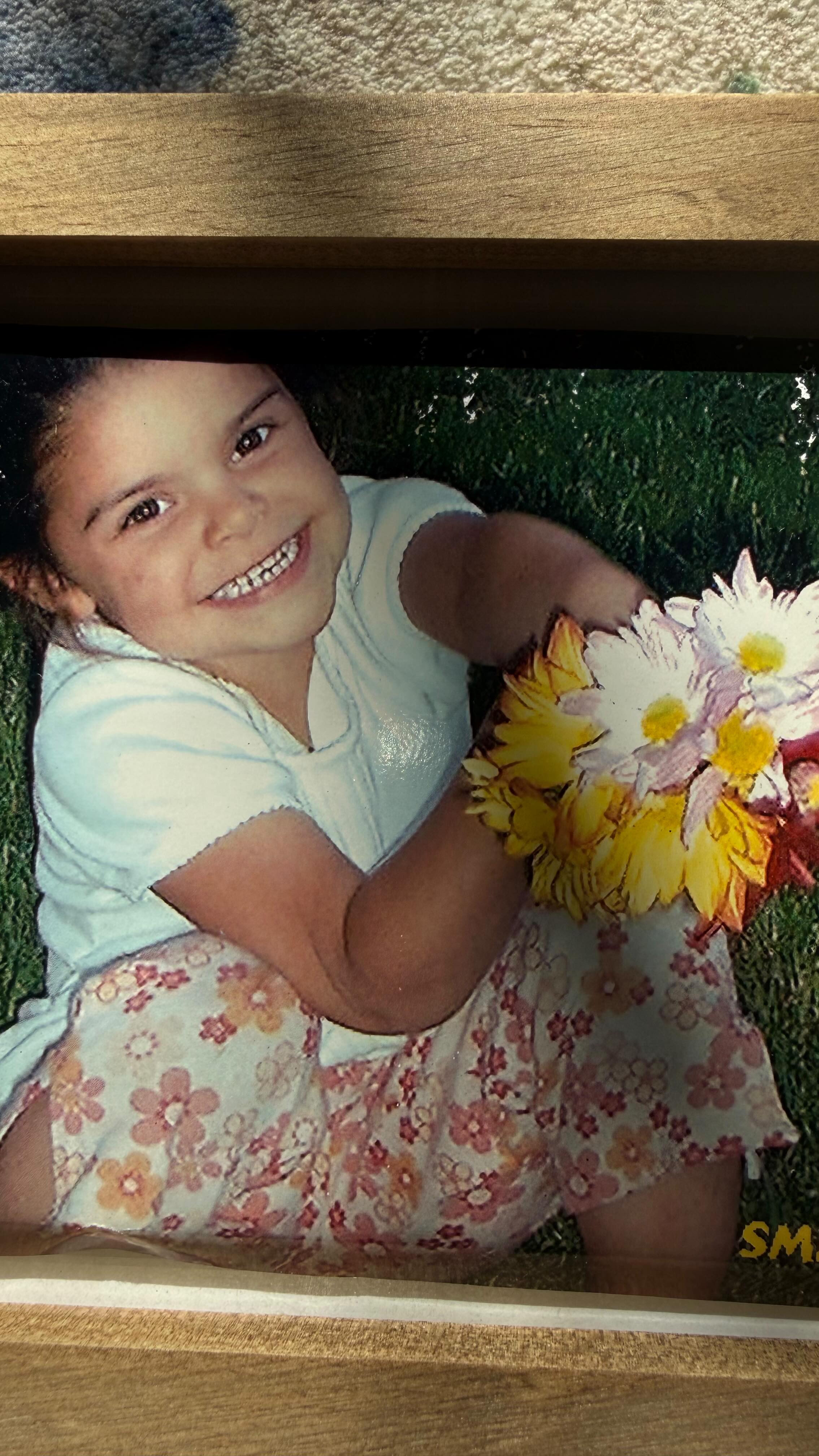 Been a flower lover since somewhere around 2003 🌸🫶🏻
I come from a family of entrepreneurs. My grandpa and grandma (whose dad started Jones Paint and Glass) helped grow my love for flowers *literally*. They taught me everything I knew about flowers from a young age and it’s easy to see how that shaped my passion. Grateful to be doing something I love 🫶🏻