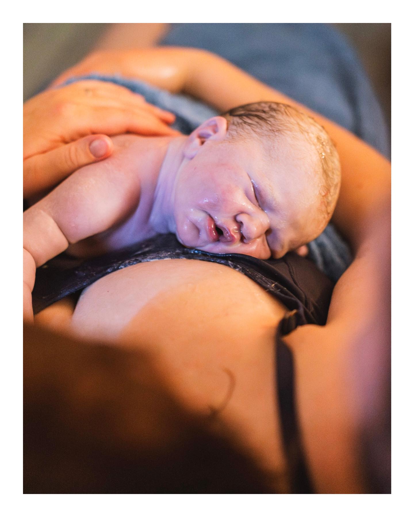 The most wonderful way to welcome baby number 5 ❤️
After a family photoshoot with Lizzie and Steve to capture family moments before welcoming the newest addition we got chatting exchanging stories of being parents and of the births of our children I mentioned that I would love to photograph a birth. Lizzie and Steve talked it over and after catching up to talk about what they wanted to capture from the birth I was added to the “must call” list on the fridge and the waiting game started.
This was one of the most incredible experiences and a privilege to be able to capture such an important moment for this wonderful family. I got to just be a fly on the wall, quietly making my way around the room observing and capturing all the small and big moments as they happened. The whole experience took me right back to the birth of my two boys and what a life changing journey being a parent is and just how special it is 🙏
@lizziesophia has very kindly said that if anyone is considering birth photography or would like to know more about how the experience was she is more than happy to answer any questions people have 🙌