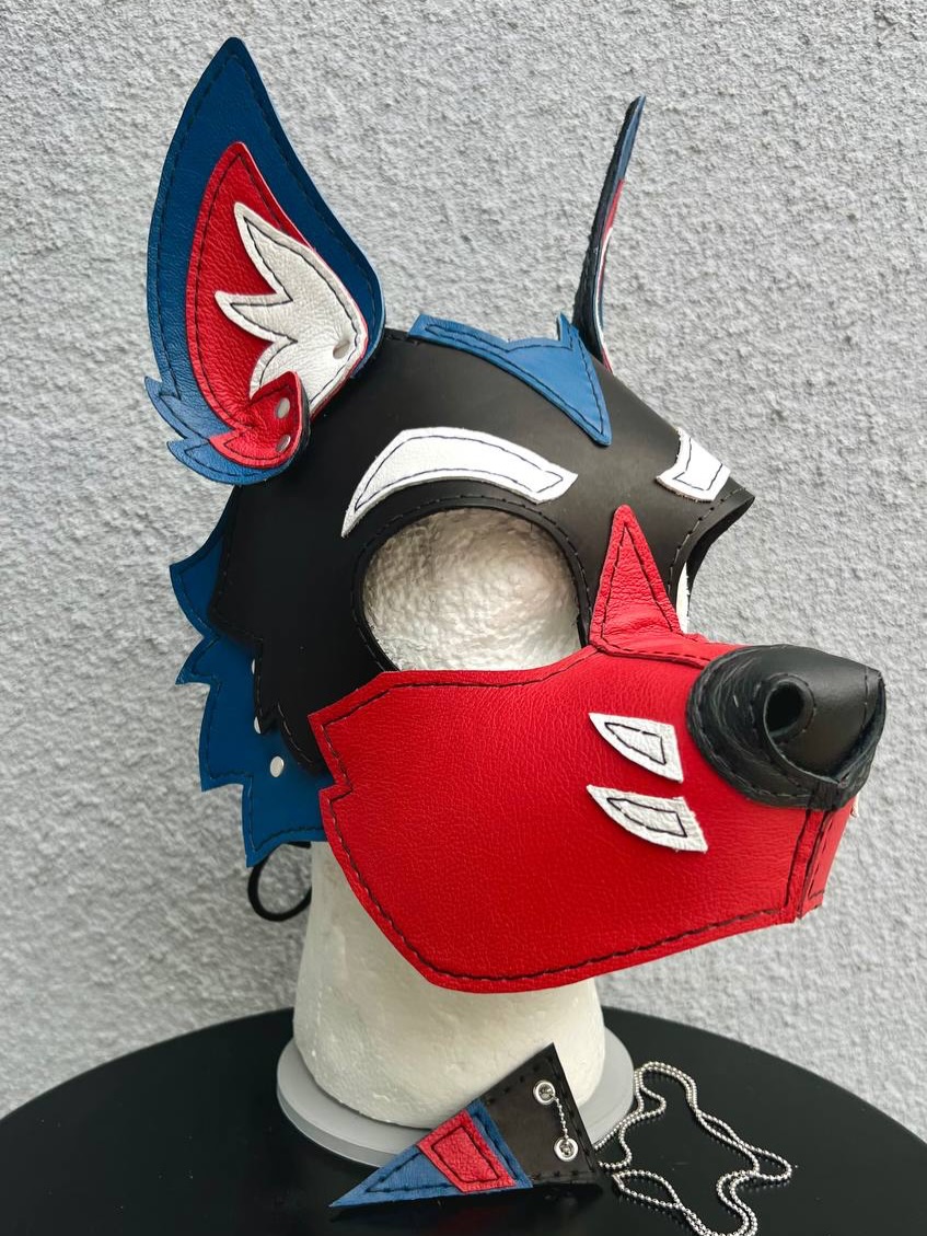 Partial custom dog hood for @sluppy.lepup ! 🐶
www.scrapyardleather.com
#scrapyardleather #scrapyardlthr #pupplay #petplay #pupgear