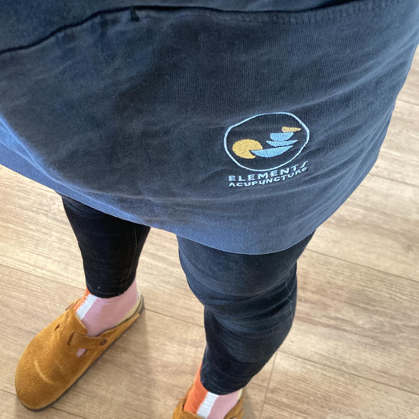 So delighted with my new logo from @jesse.illustration - here it is on my smock. Jesse managed to understand exactly what I wanted for my acupuncture business brand. The five elements is a traditional style of #acupuncture which understands health as a whole, whilst looking at the individual elements that makes up a person. (More on this to come!) Jesse’s design incorporates this beautifully!