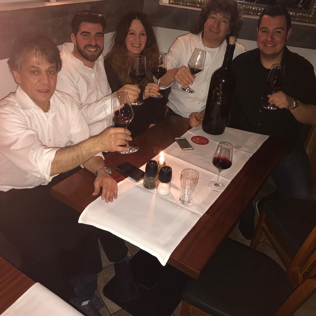 Das Team vom Restaurant Kypros wünscht euch frohe Ostern!
Foto von: @iamtelios
#restaurantkypros #ottensen #hamburg #altona #ostern #greekwine