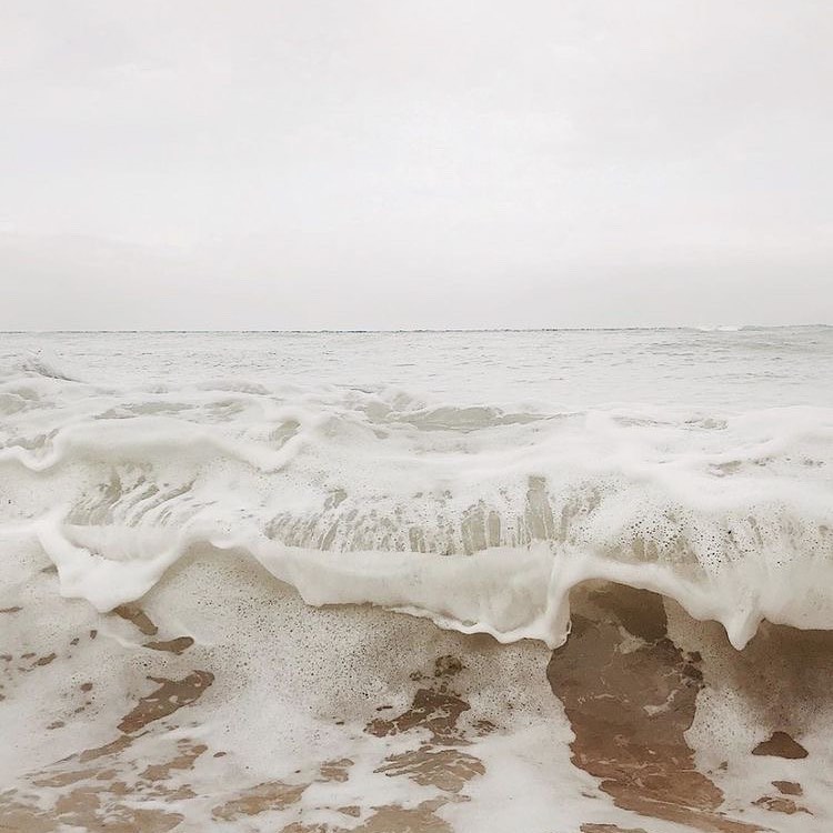 Have you ever felt like life is a bunch of waves continually crashing into you? Like you can’t seem to catch a break?
Honestly, this is how this whole pandemic has felt for me. I’m used to being a confident, focused, driven person but when what you love and things you have worked so hard for are taken away from you, it can be hard to stay strong. Then when everything you try to do to push forward doesn’t seem to work out and nothing seems to come easy, it’s hard to not question yourself instead of the things you have no control over.
I know I am not alone and that so many others are having a difficult time too. I just wanted to remind you that the waves will break. The only thing we have control over is how we think. Keep pushing, Stay strong and we can all get through this together. ❤️