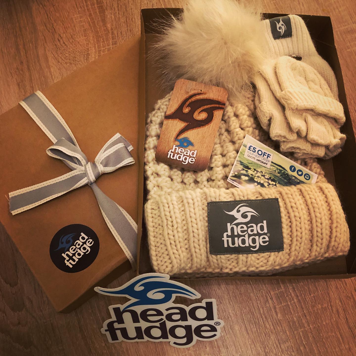Check out our Headfudge ‘Beanie & Mitts Bundle’ gift sets! This gorgeous fleece lined chunky knit bobble beanie comes with matching wool fingerless flip-top mittens, FREE vinyl Headfudge car sticker and packaged in a kraft box, tied with natural jute ribbon. They make a wonderful Christmas gift 🎁 . Available in Cream, Charcoal & Black.
Limited gift sets available, so don’t miss out! 🎄
.
.
#headfudgeclothing #winterfashion #chunkyknitbeanie #fliptopmittens #fingerlessmitts #giftsets #beanieandmittens #matchingaccessories #outdoors #winterwalks #newforest #thegreatoutdoors #outdoorlifestylebrand #embracethefreedom #clothingforthefreespirited #headfudge #localbrand #localbusiness #newforestbusiness #christmasgifts