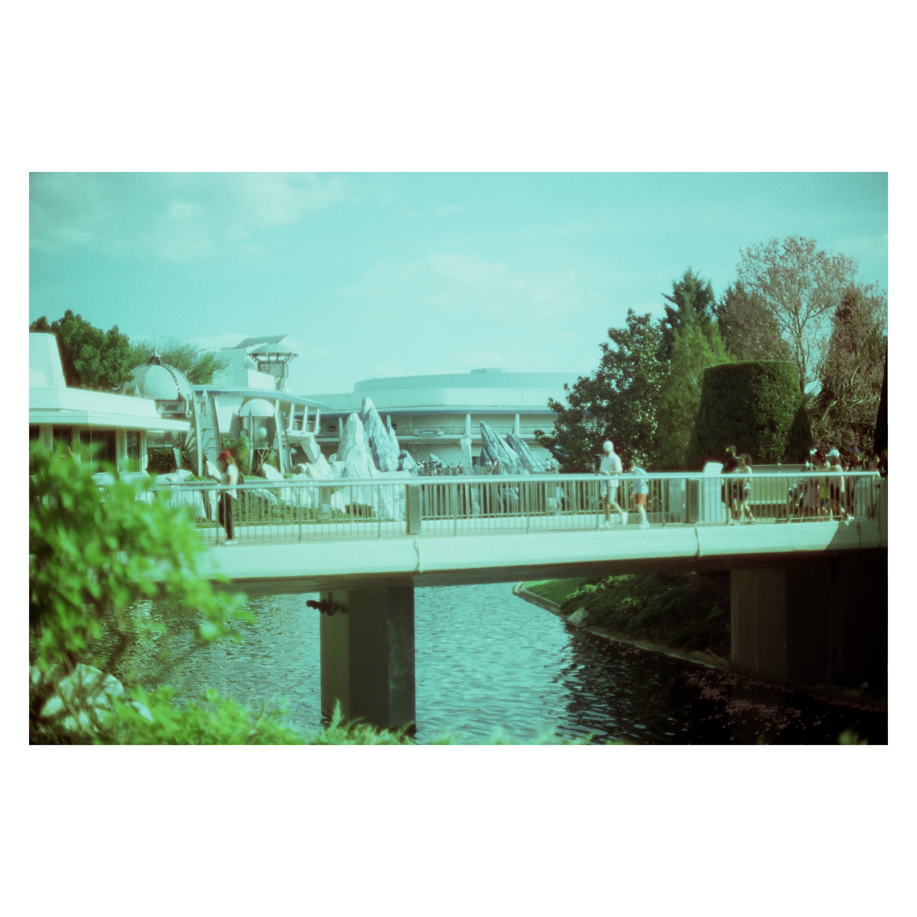 MK
📷: canon ae-1 / cinestill 400D
#ae1 #35mm #canon #canonae1 #cinestill400D #cinestill #cinestillfilm